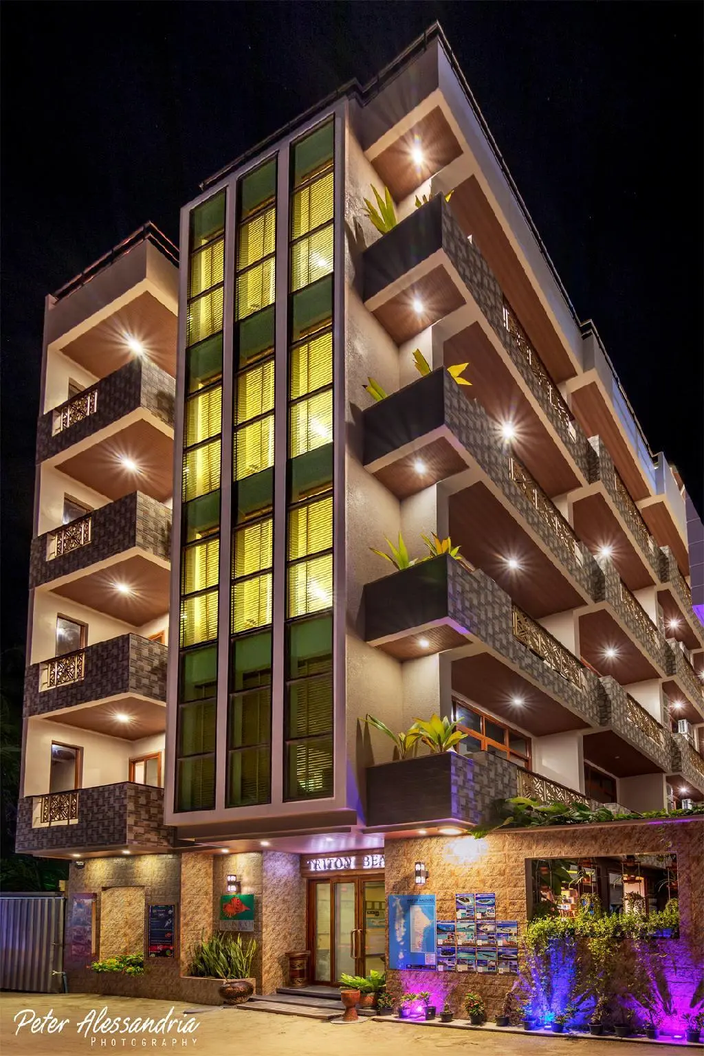 Triton Beach Hotel & Spa at Maafushi, General view