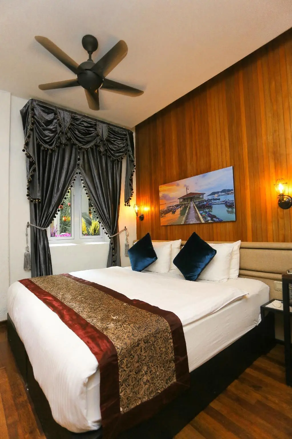 Reunion Heritage House, Room