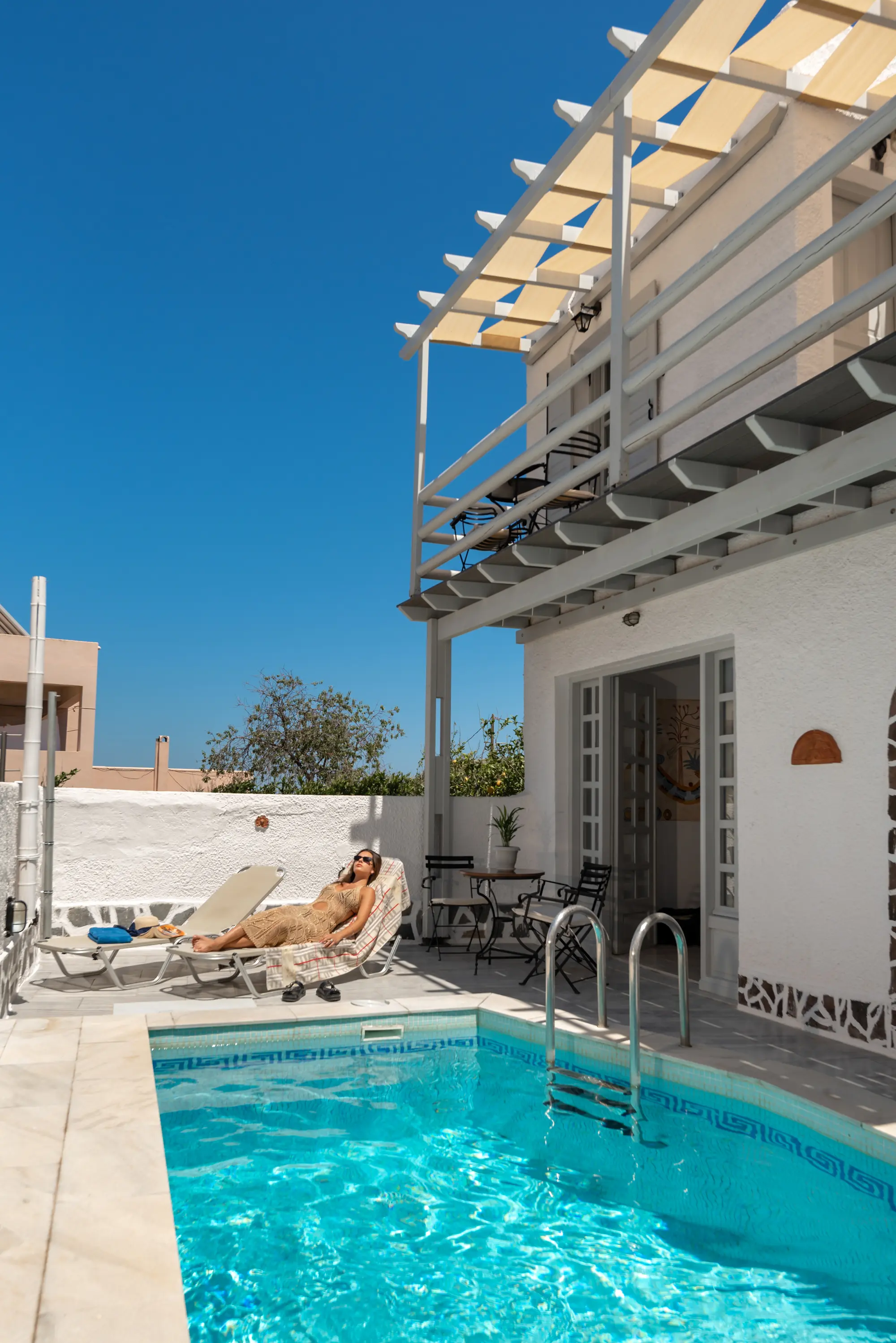 Maralex, Pool