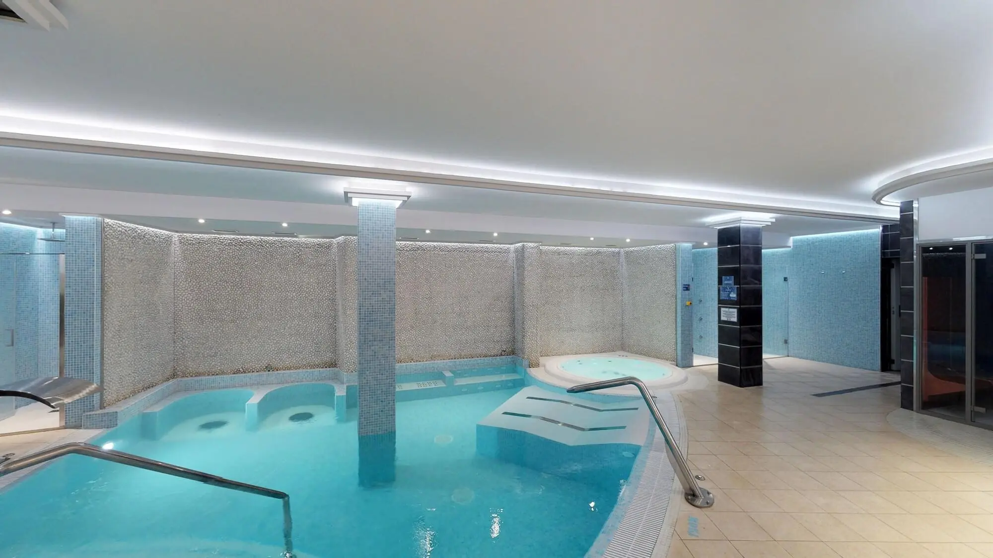 Hl Suite Nardos Adults Only, Sports and Entertainment