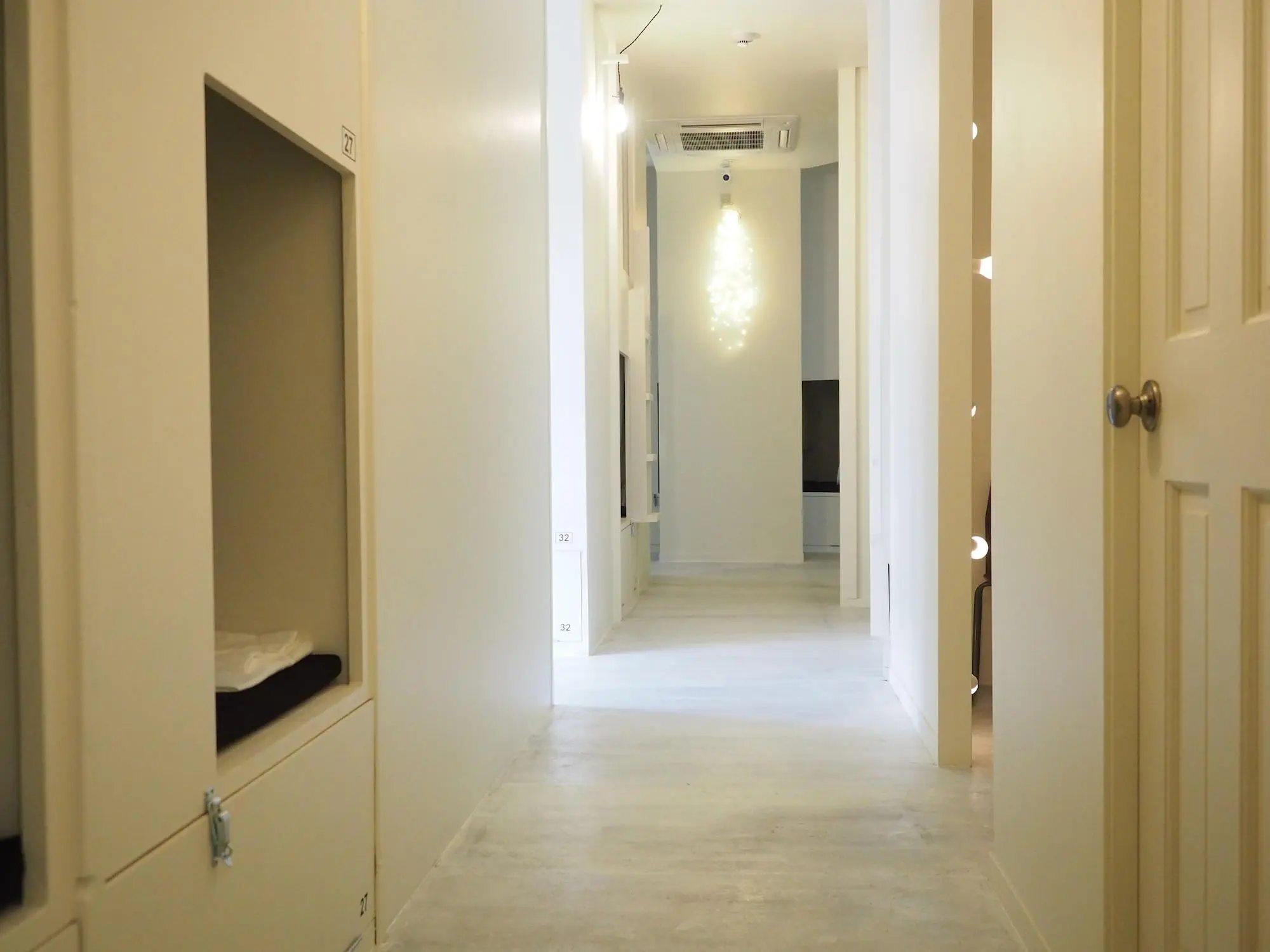 almond hostel and cafe, Room