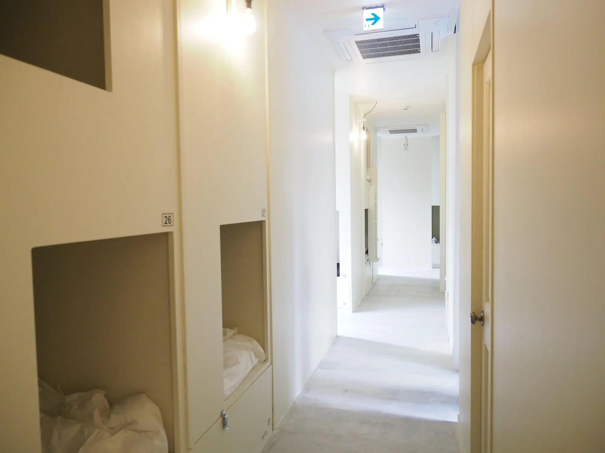 almond hostel and cafe, Room
