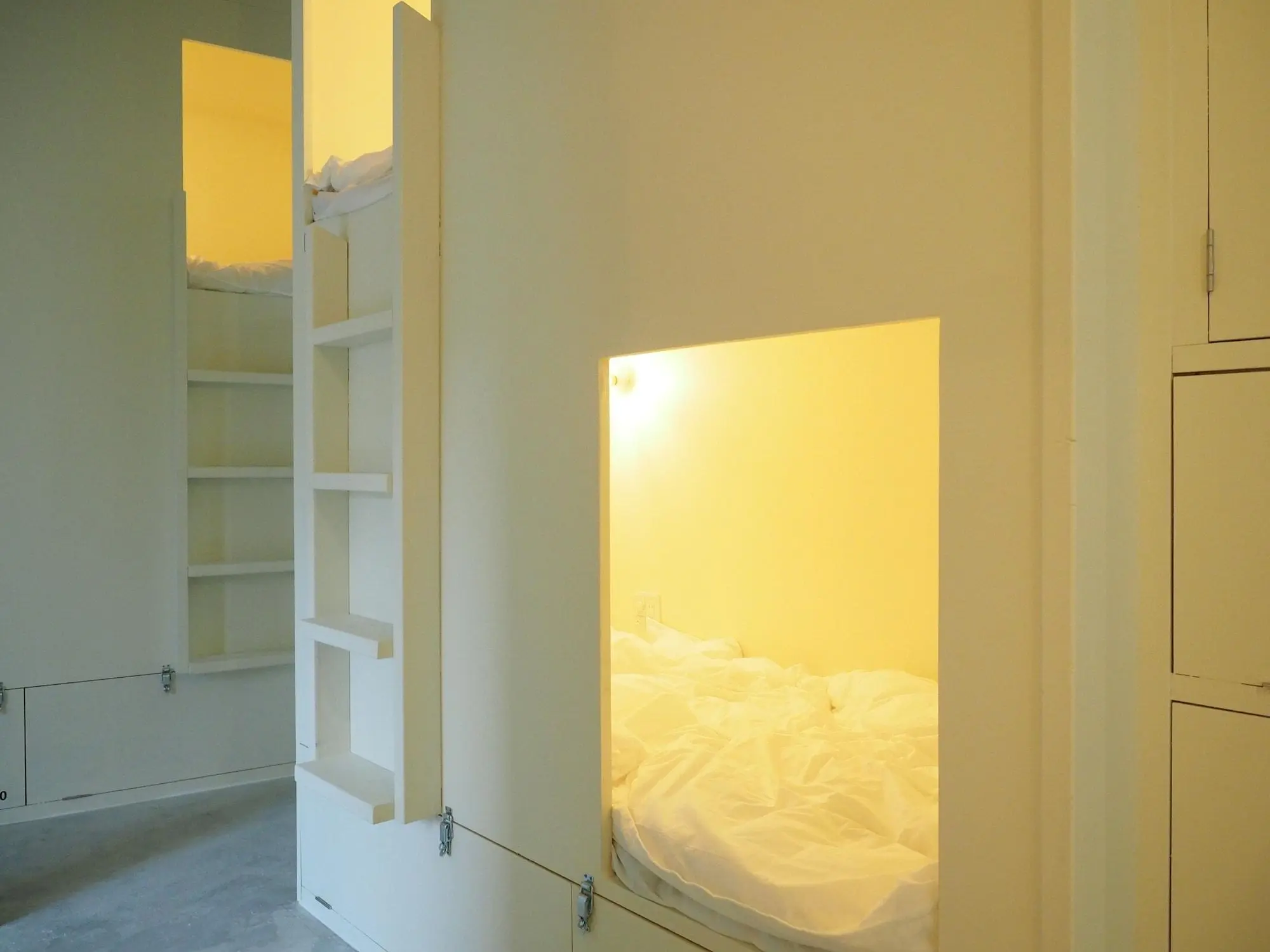 almond hostel and cafe, Room