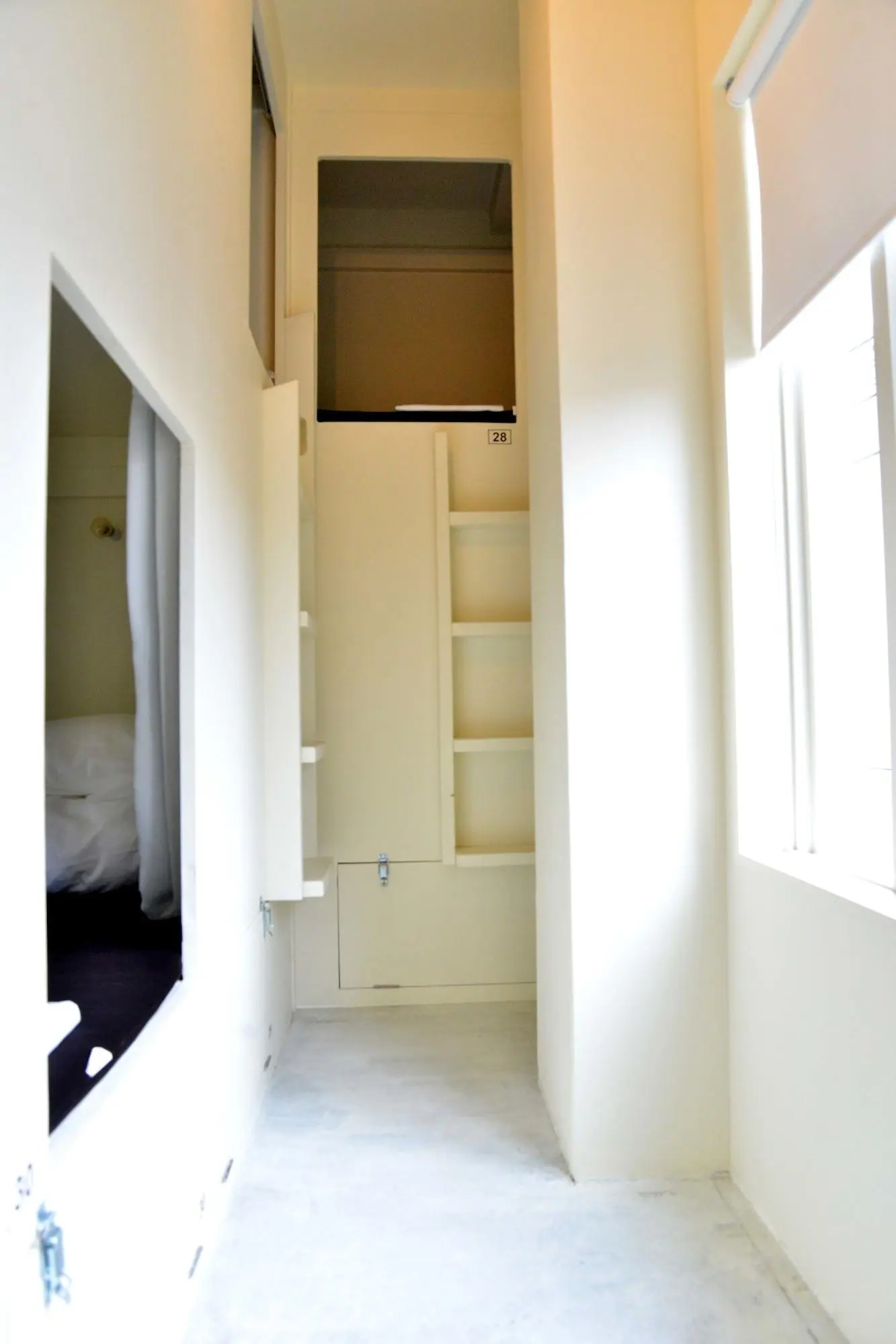 almond hostel and cafe, Room