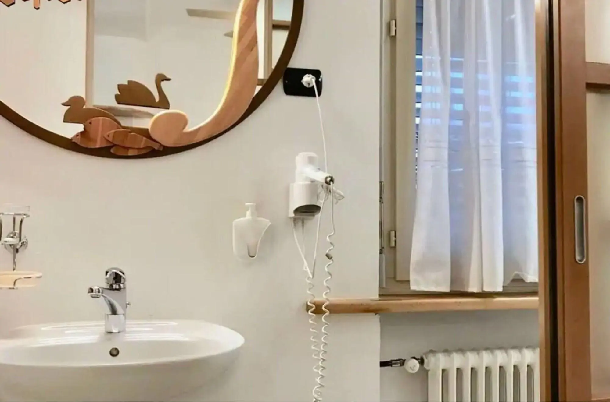 San Carlo, Room