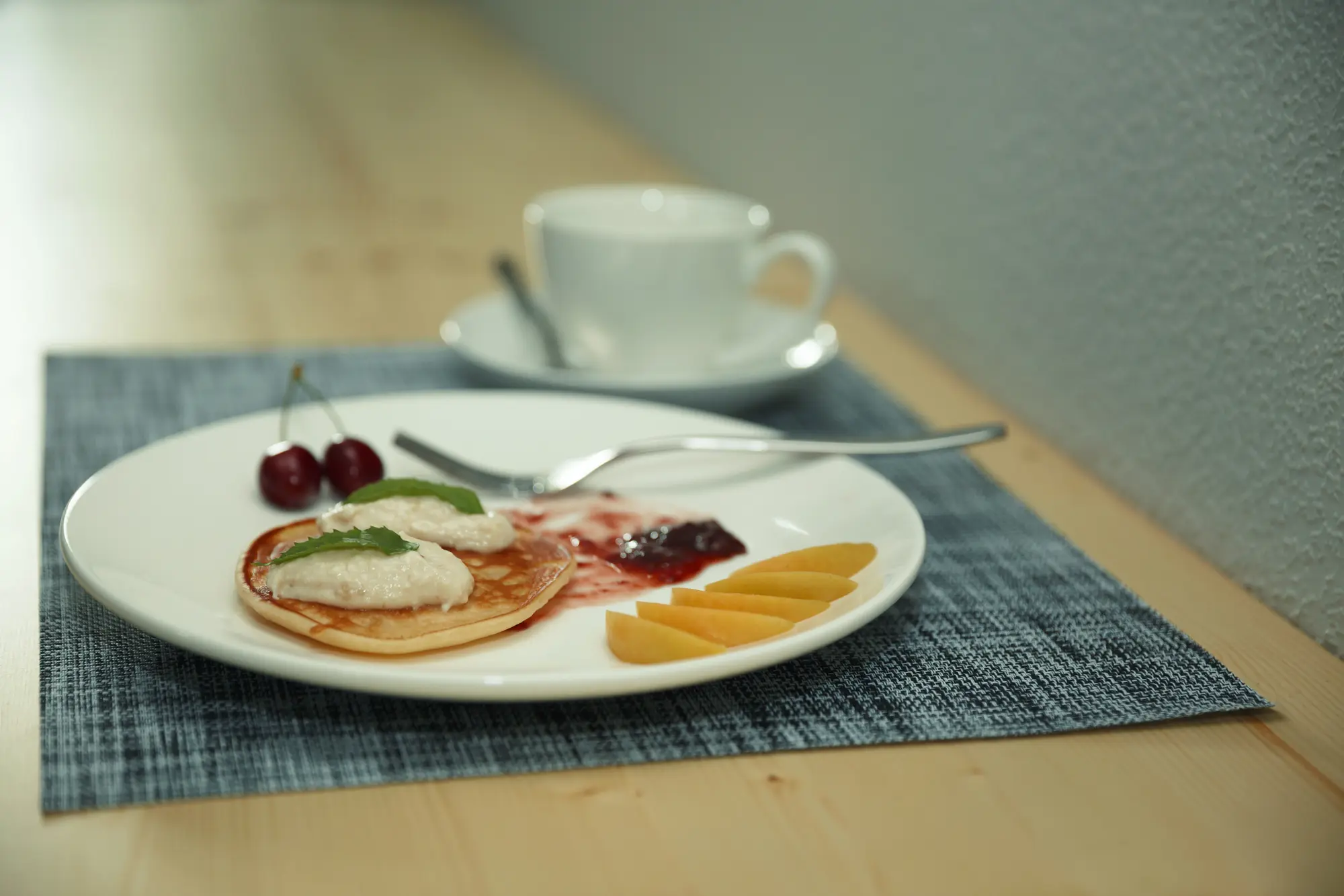 Tea for Two, Restaurant