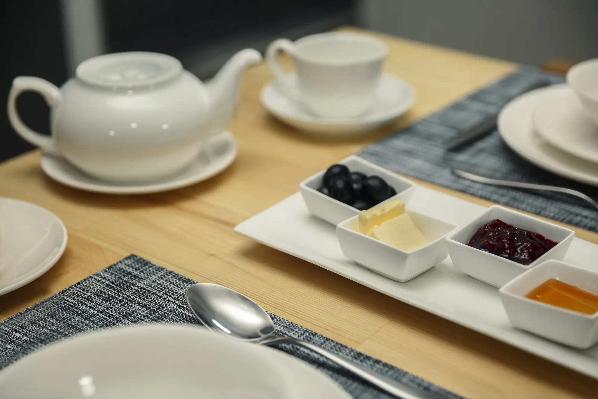 Tea for Two, Restaurant