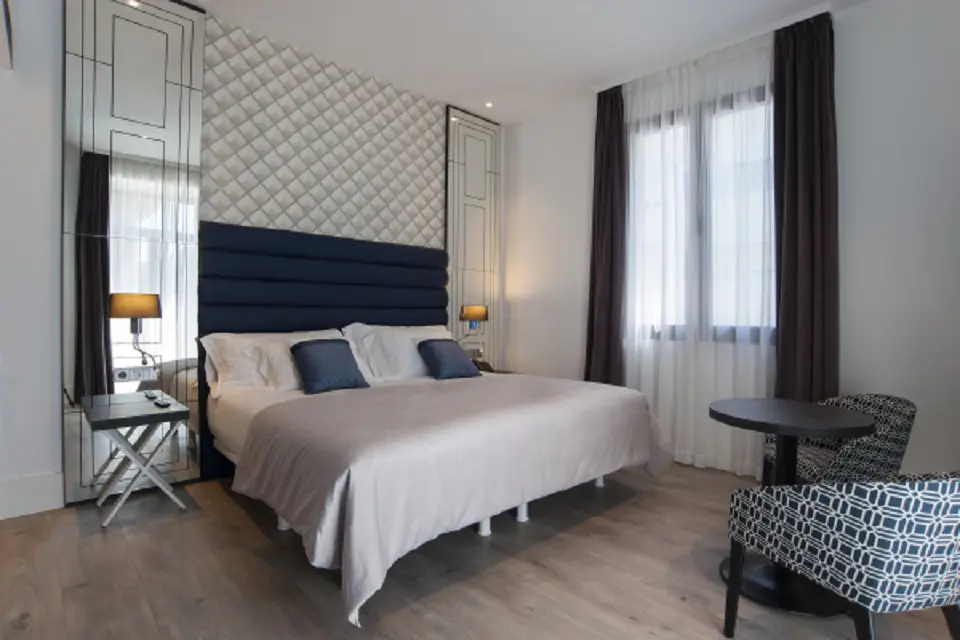 Abba San Sebastian, Room