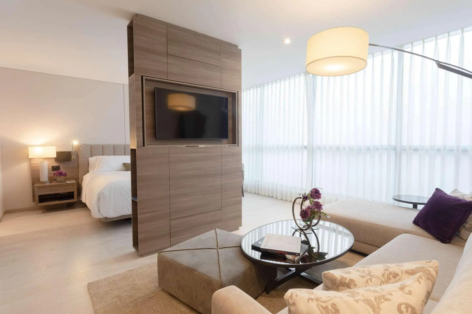 York Luxury Suites, Room