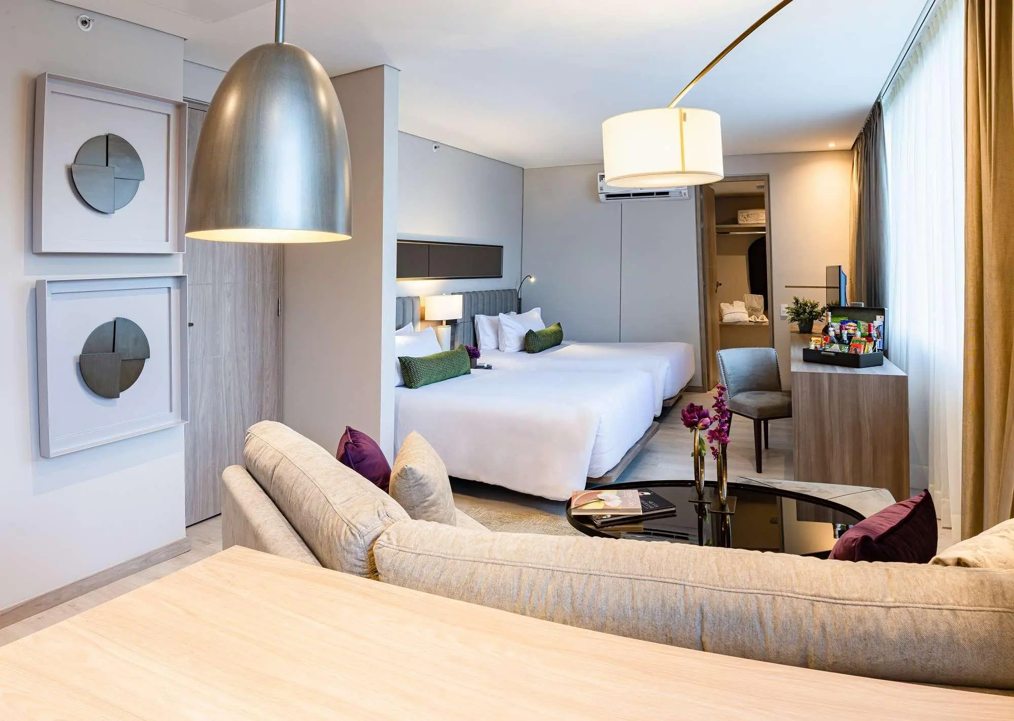 York Luxury Suites, Room