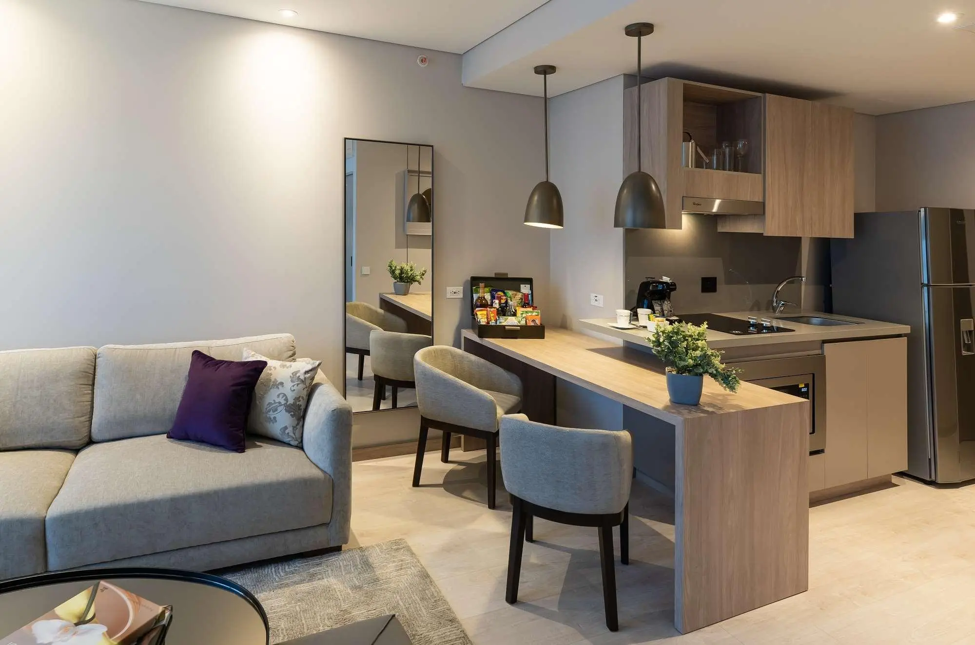 York Luxury Suites, Room