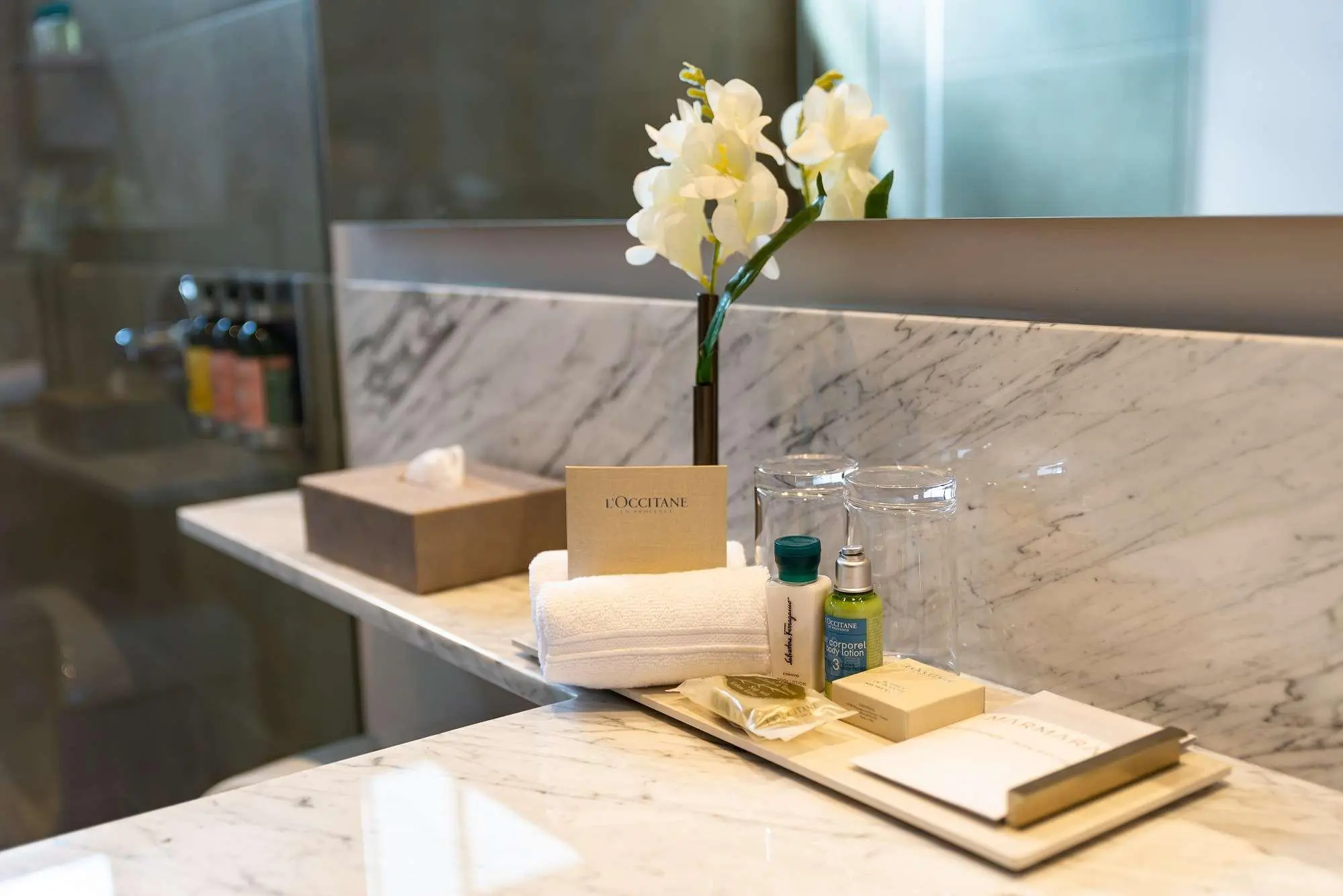 York Luxury Suites, Room