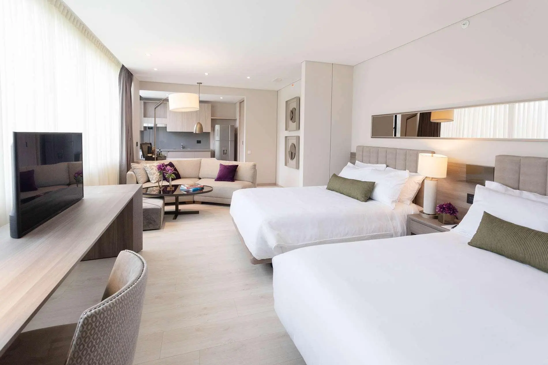 York Luxury Suites, Room