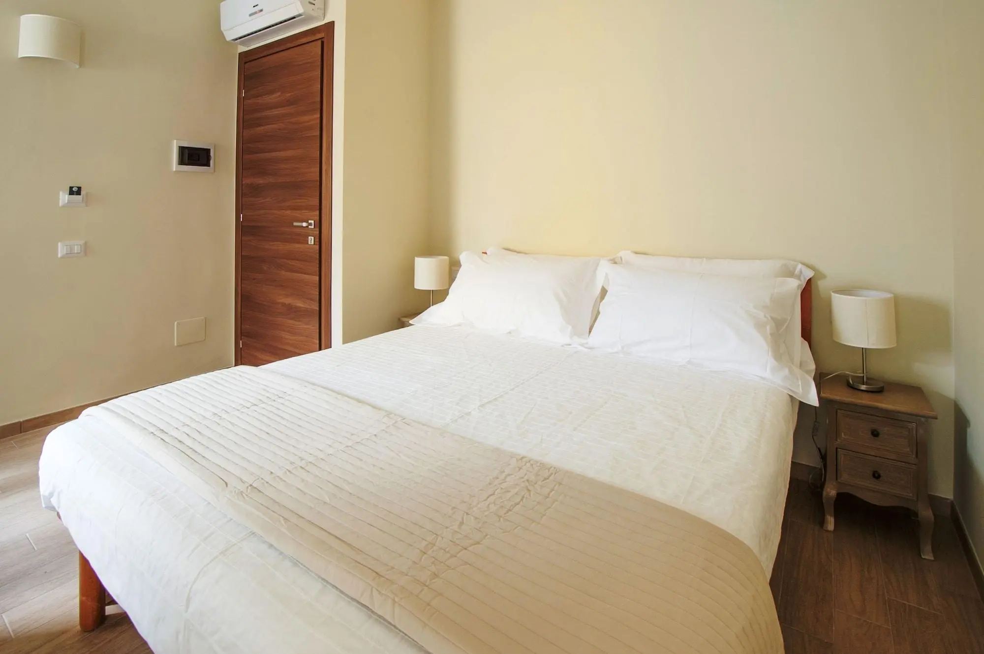 Trastevere Chic, Room