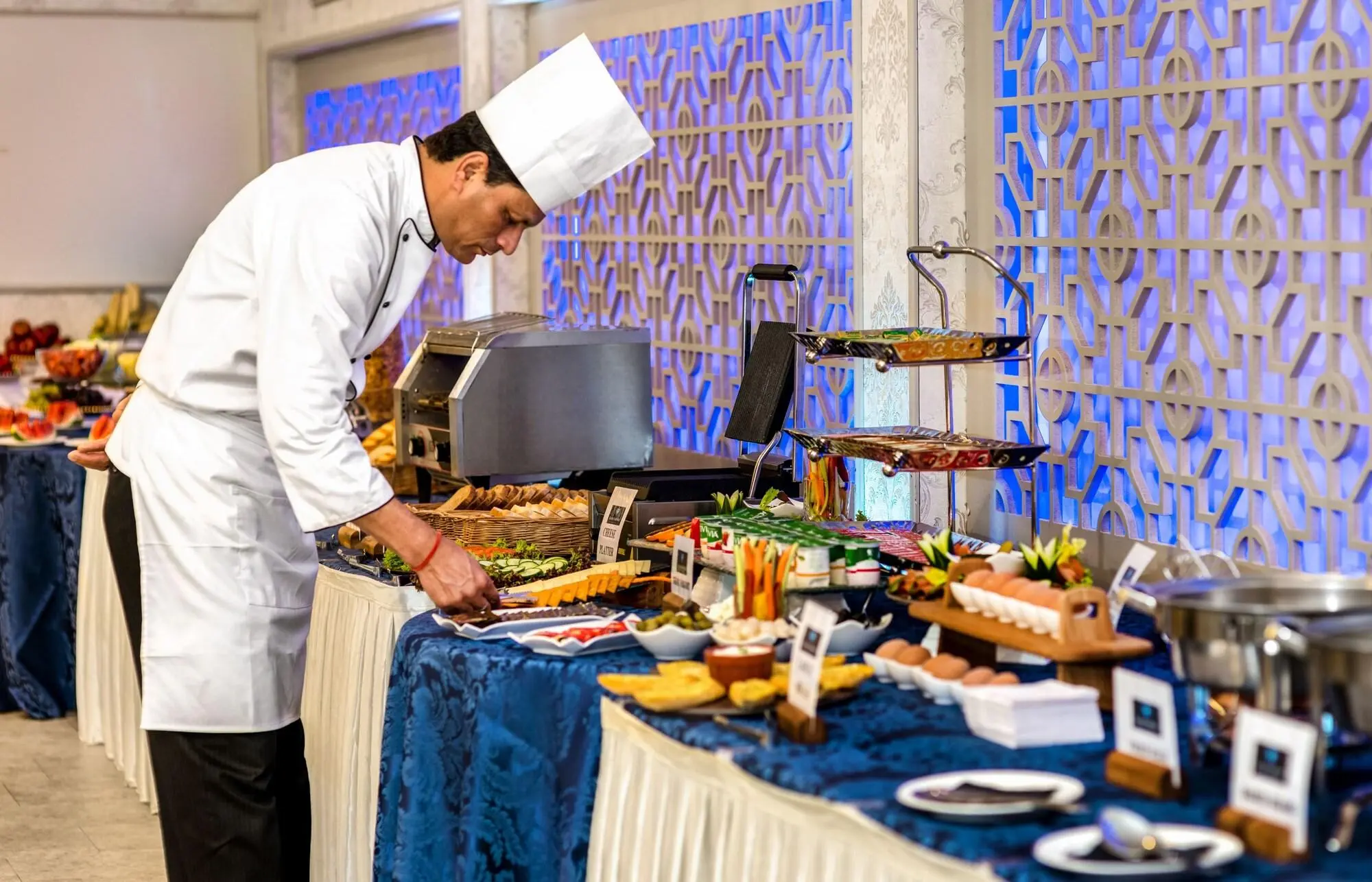 Grand Sapphire Hotel, Restaurant