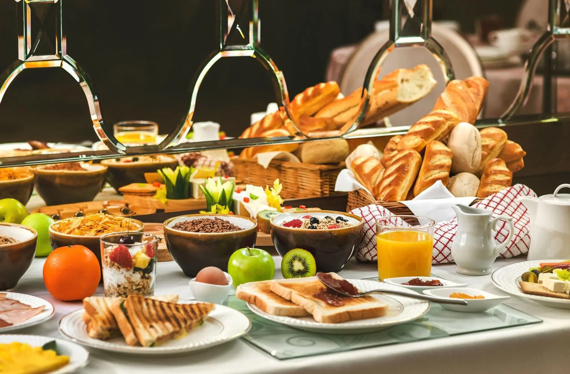 Grand Sapphire Hotel, Restaurant