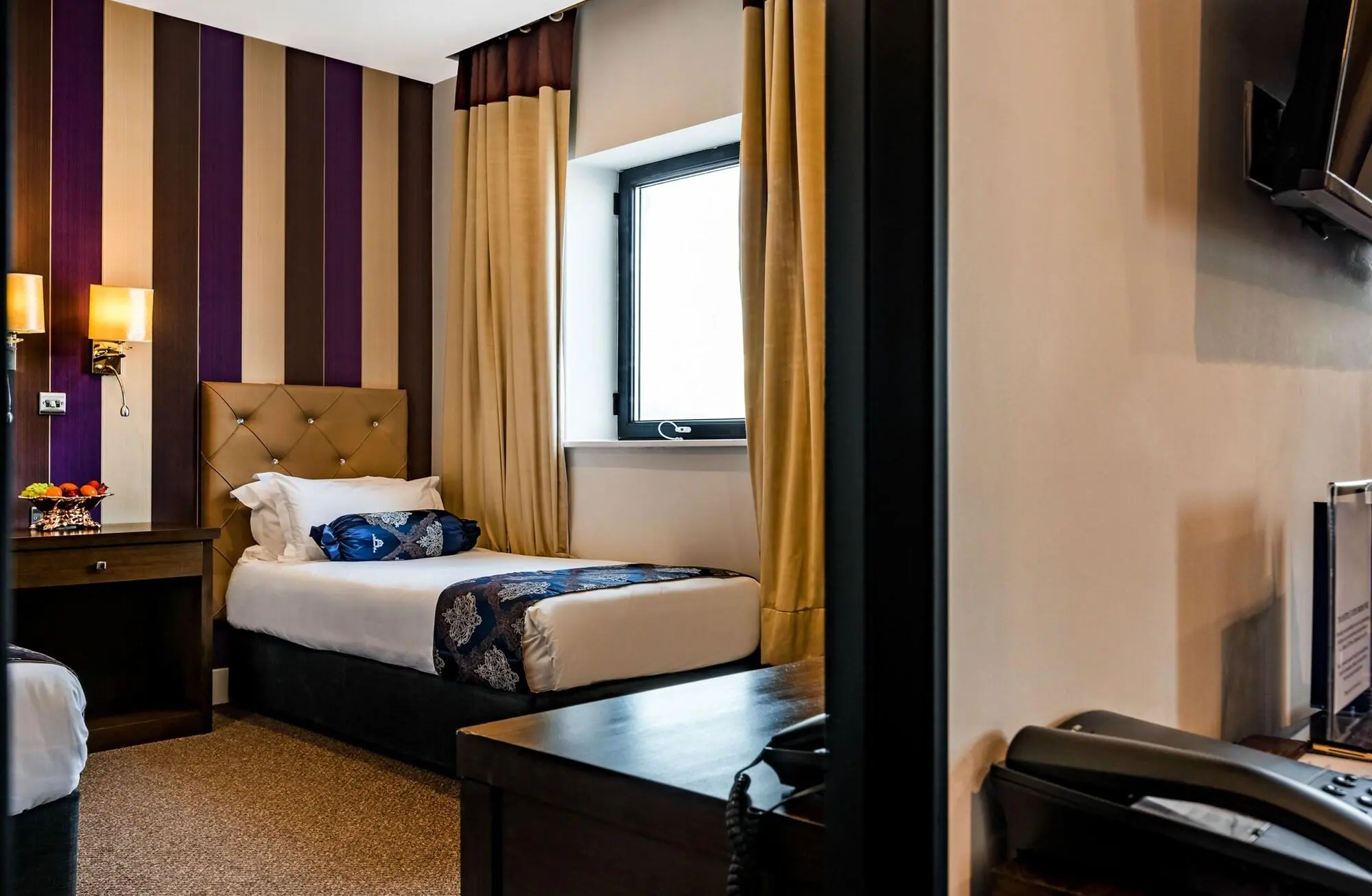 Grand Sapphire Hotel, Room