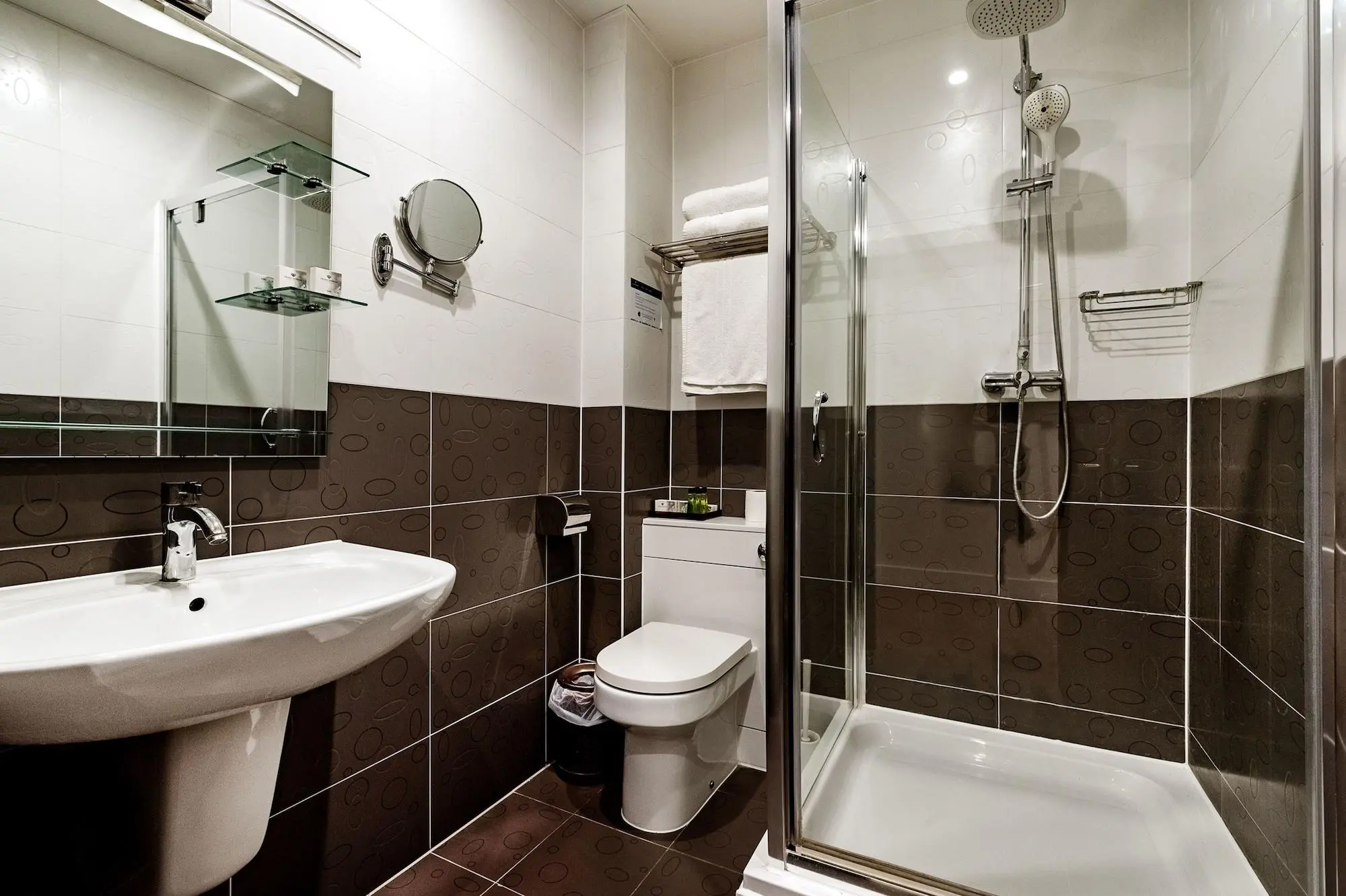 Grand Sapphire Hotel, Room