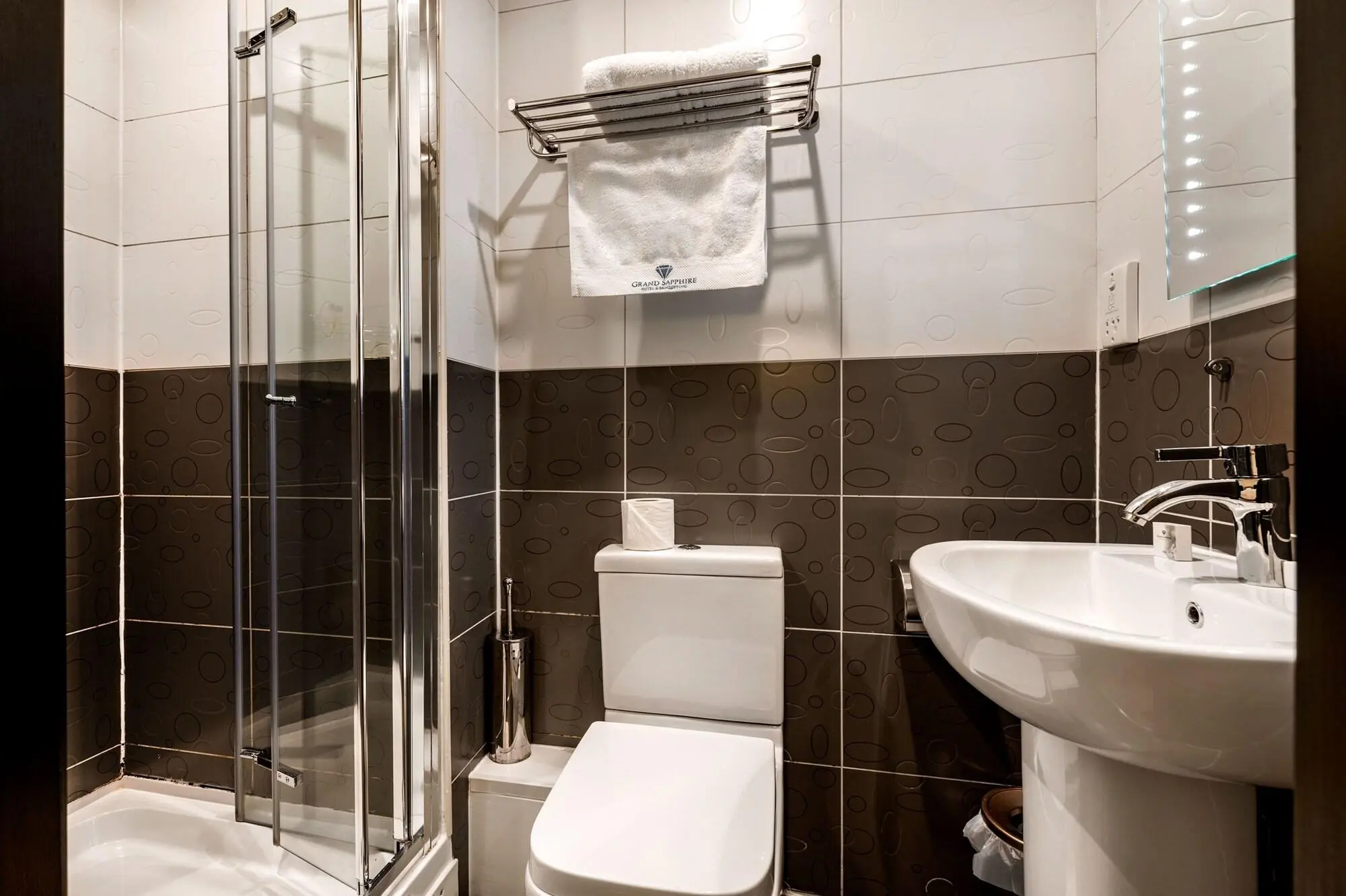 Grand Sapphire Hotel, Room