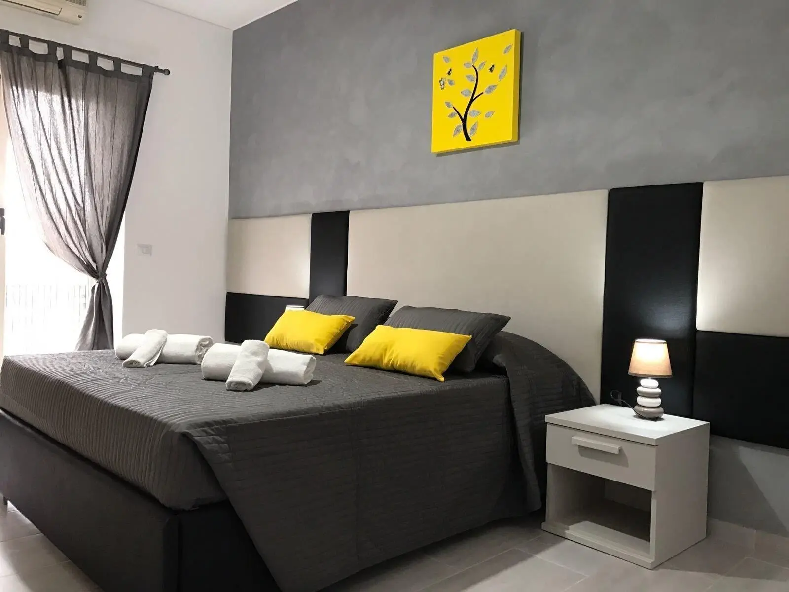 Dunant Guest House, Room