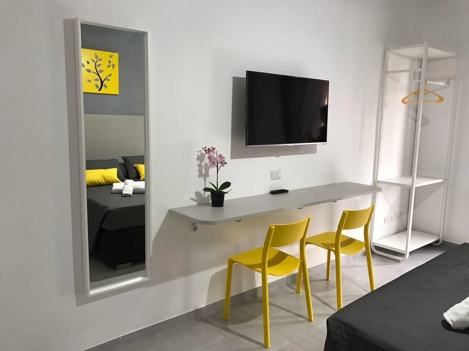Dunant Guest House, Room