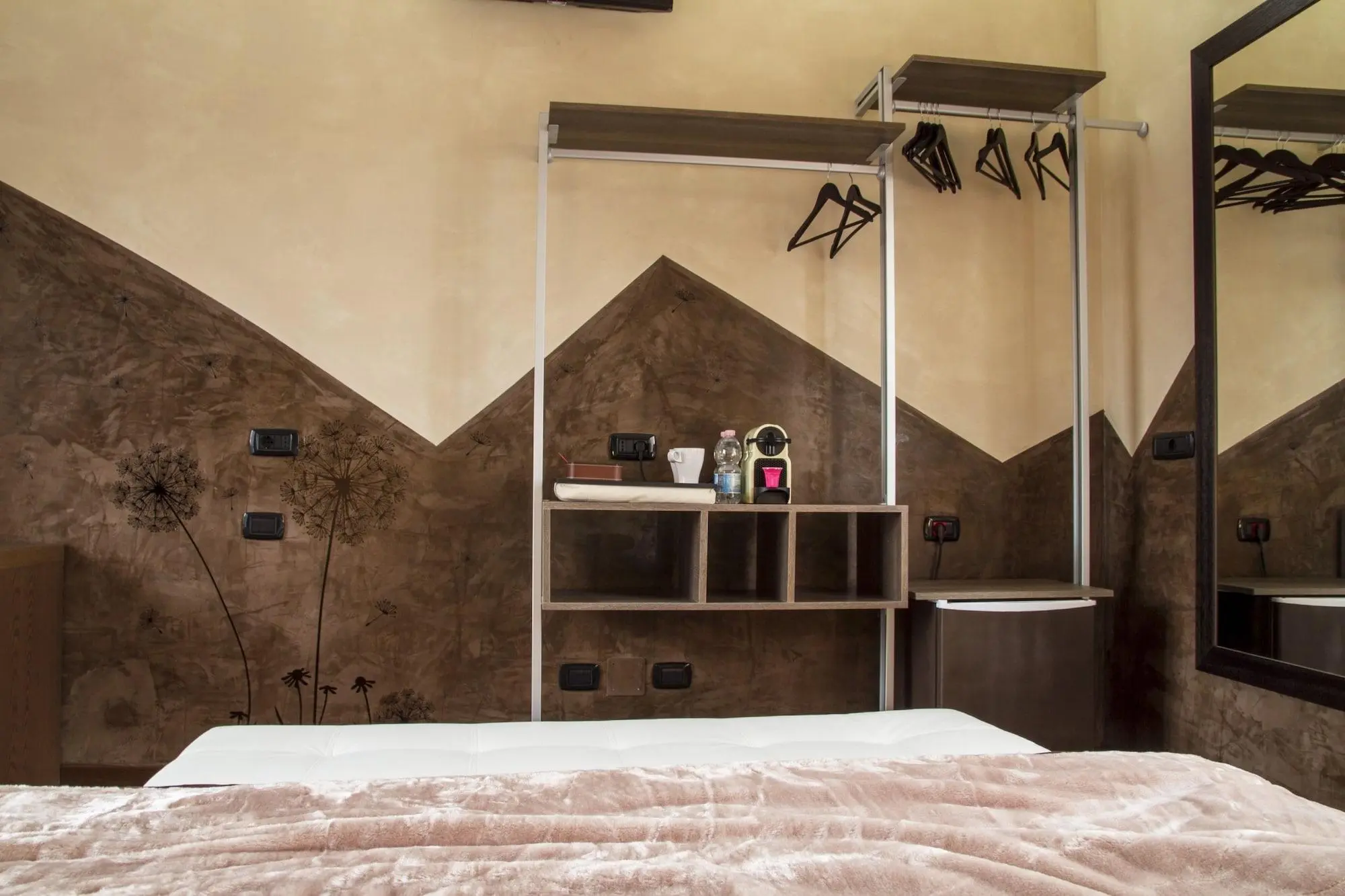 B2in Suite & Office, Room