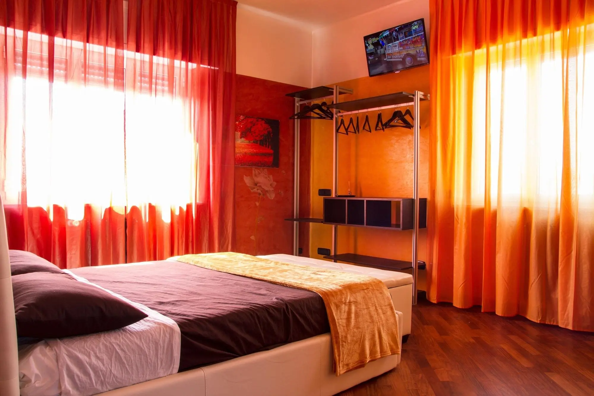 B2in Suite & Office, Room