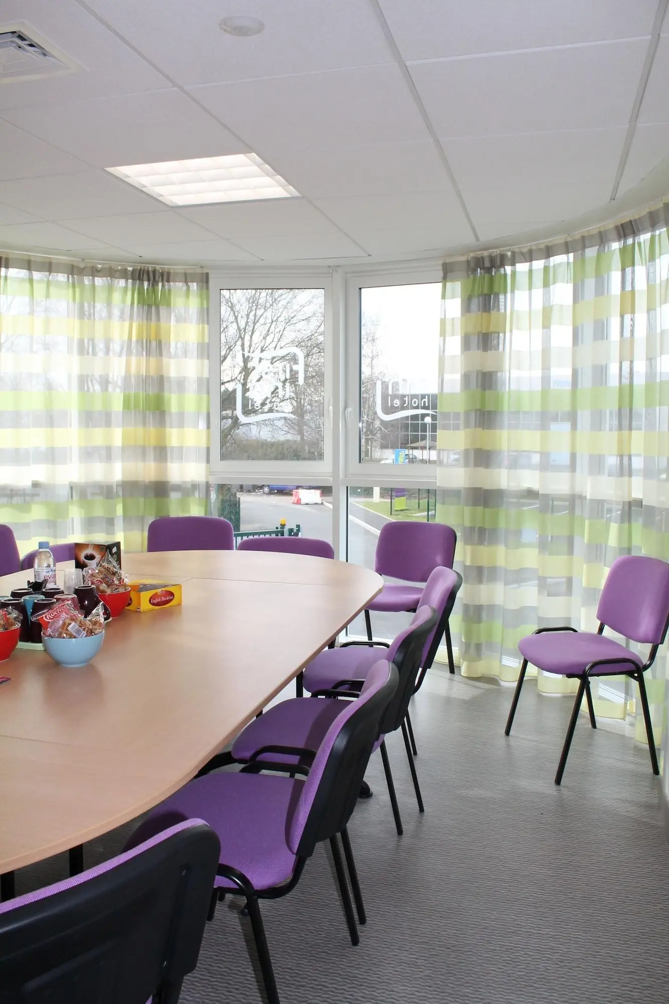 First Inn Hotel Les Ulis, Conferences
