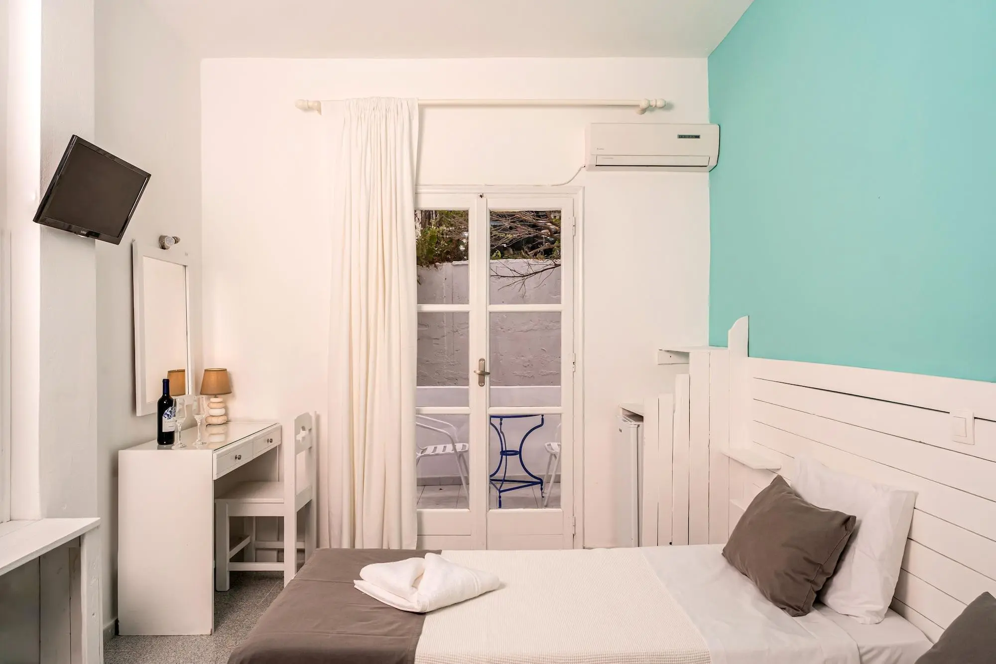 Ikaros Hotel, Room