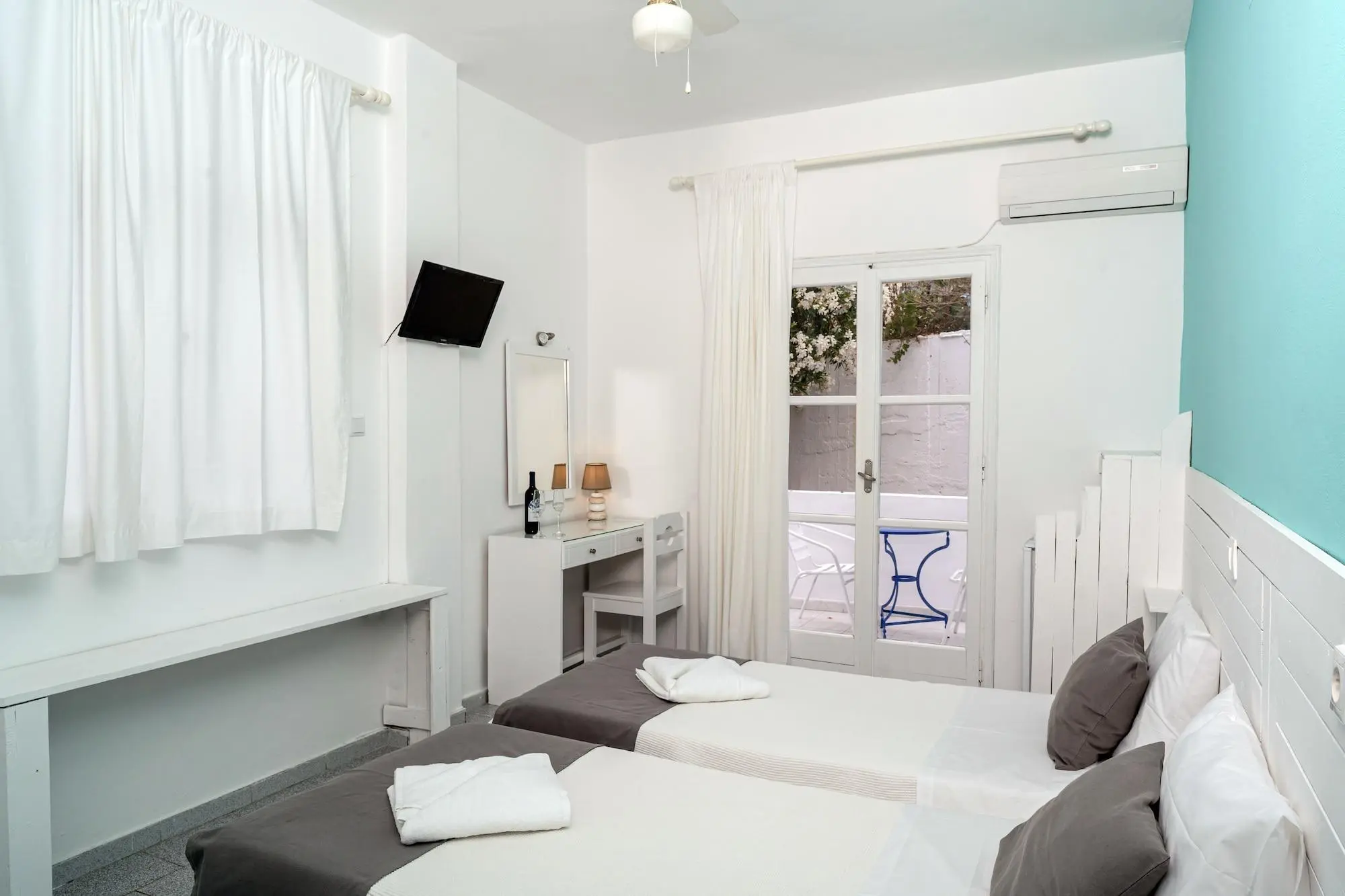 Ikaros Hotel, Room