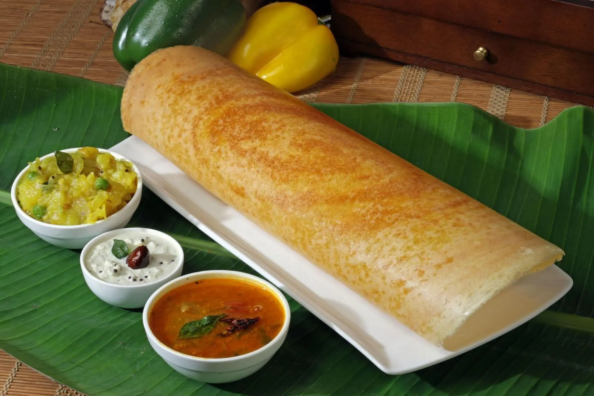 Taj Super Deluxe, Restaurant