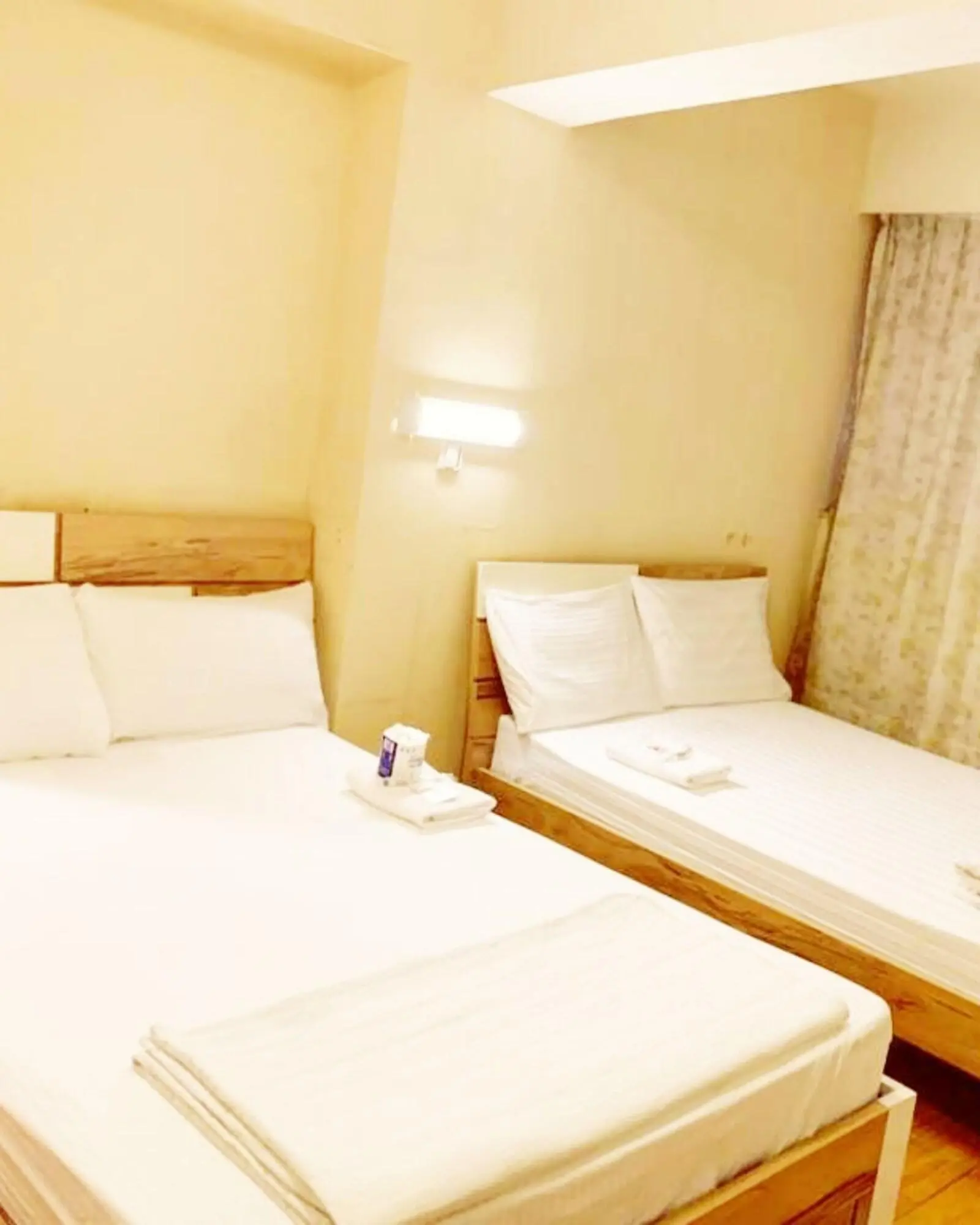 Taj Super Deluxe, Room