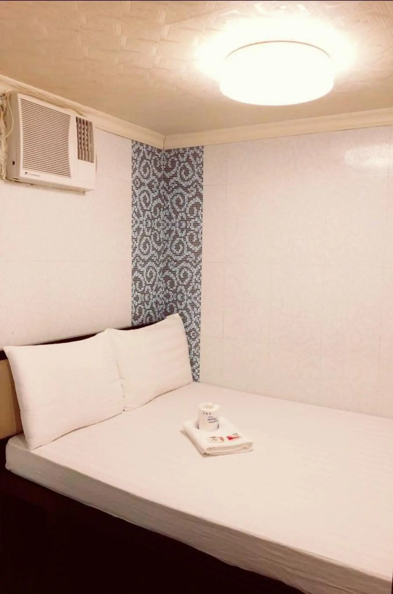 Taj Super Deluxe, Room