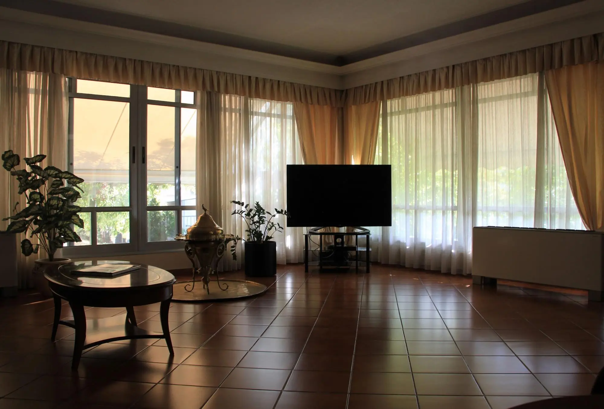 Hotel Platon, Bar