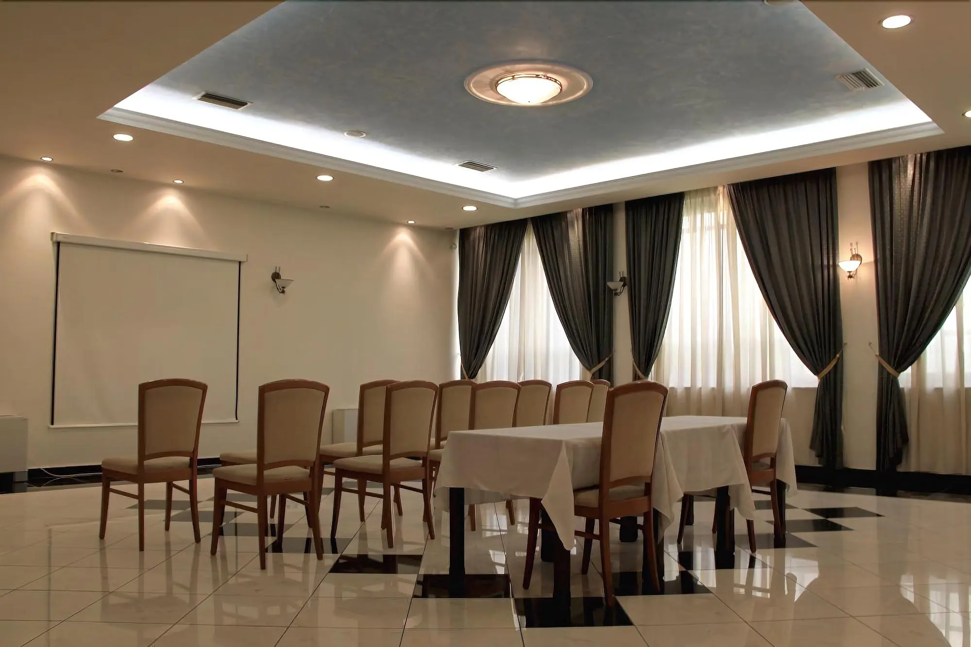 Hotel Platon, Conferences