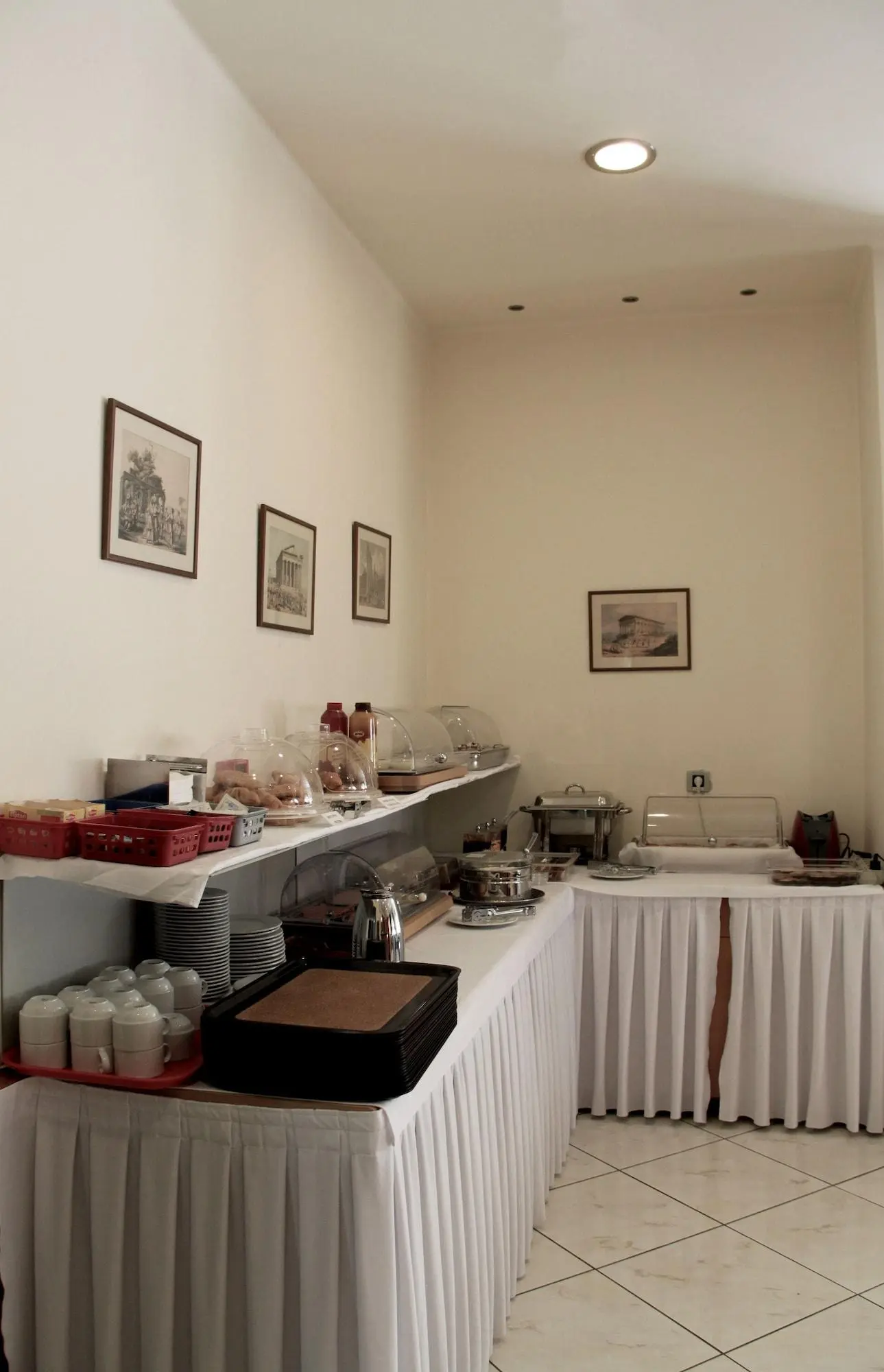 Hotel Platon, Restaurant