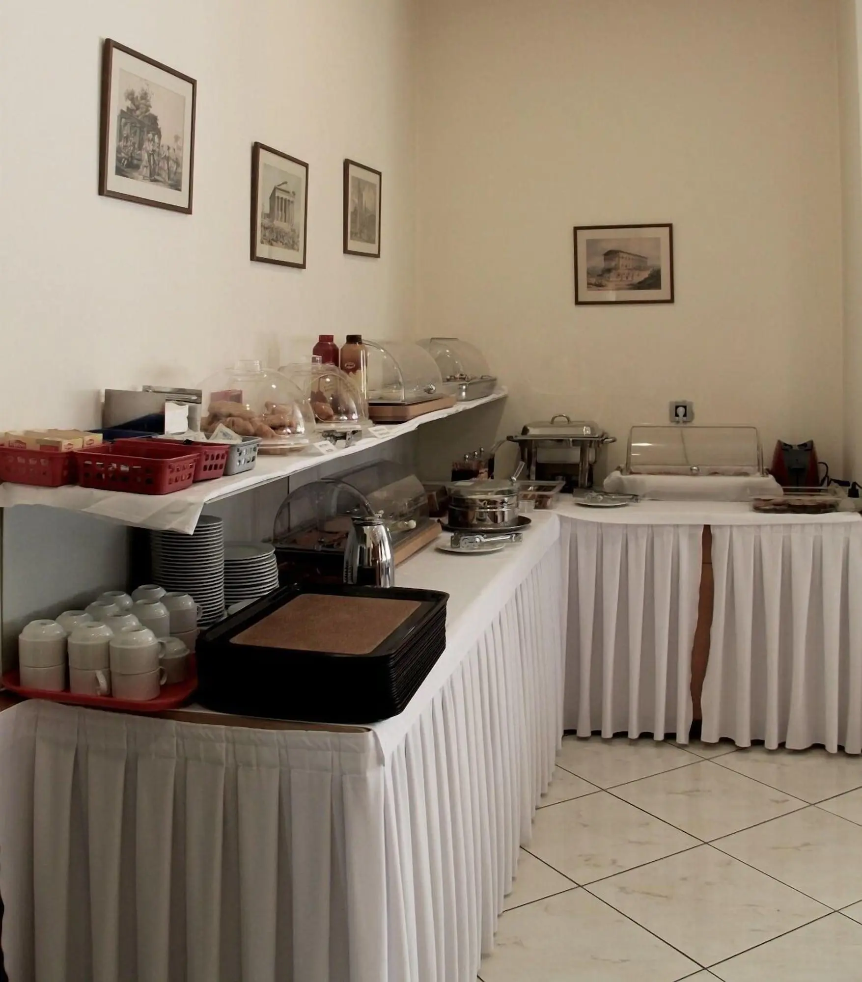Hotel Platon, Restaurant