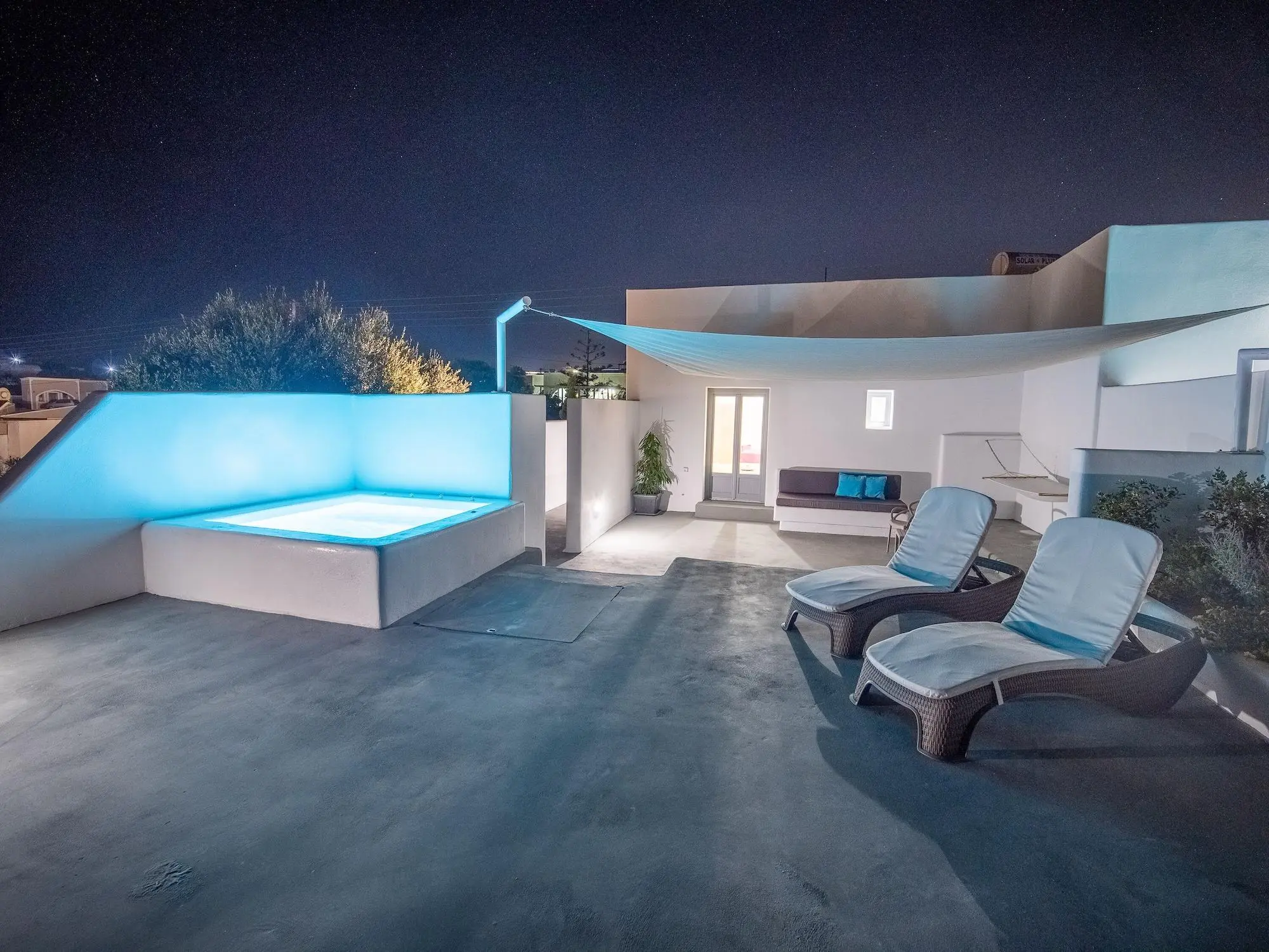 Majestic Sky Luxury Suites, Terrace