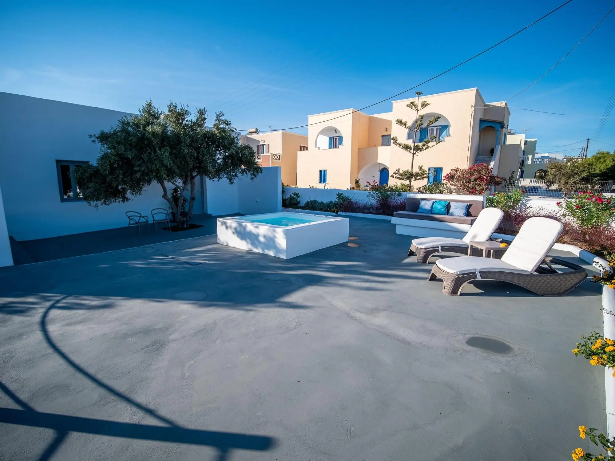 Majestic Sky Luxury Suites, Terrace