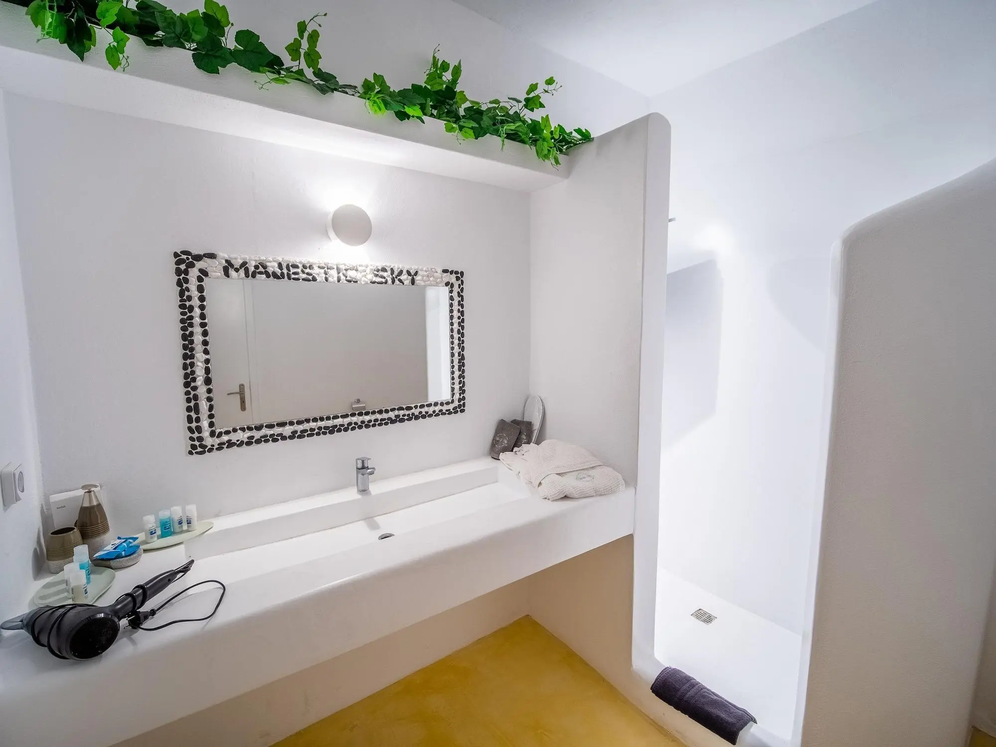Majestic Sky Luxury Suites, Room