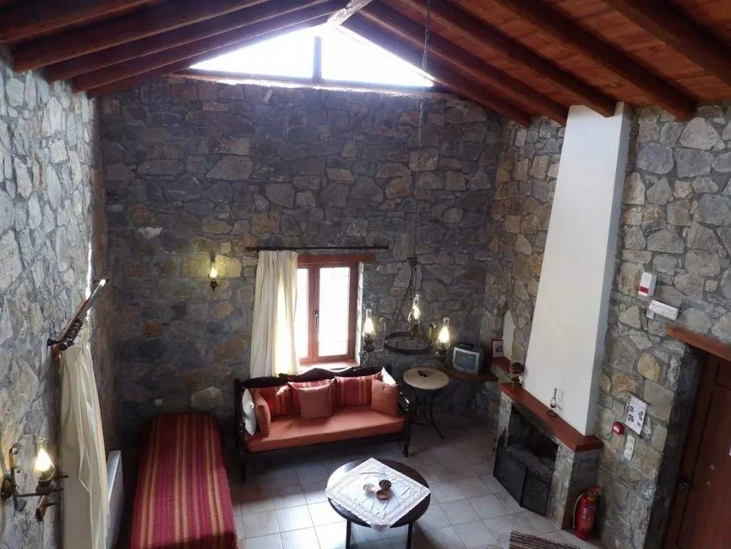 Arodamos Traditional Houses, Room