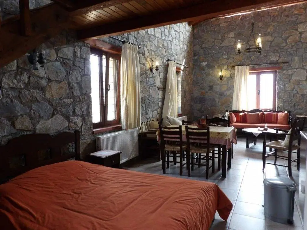 Arodamos Traditional Houses, Room
