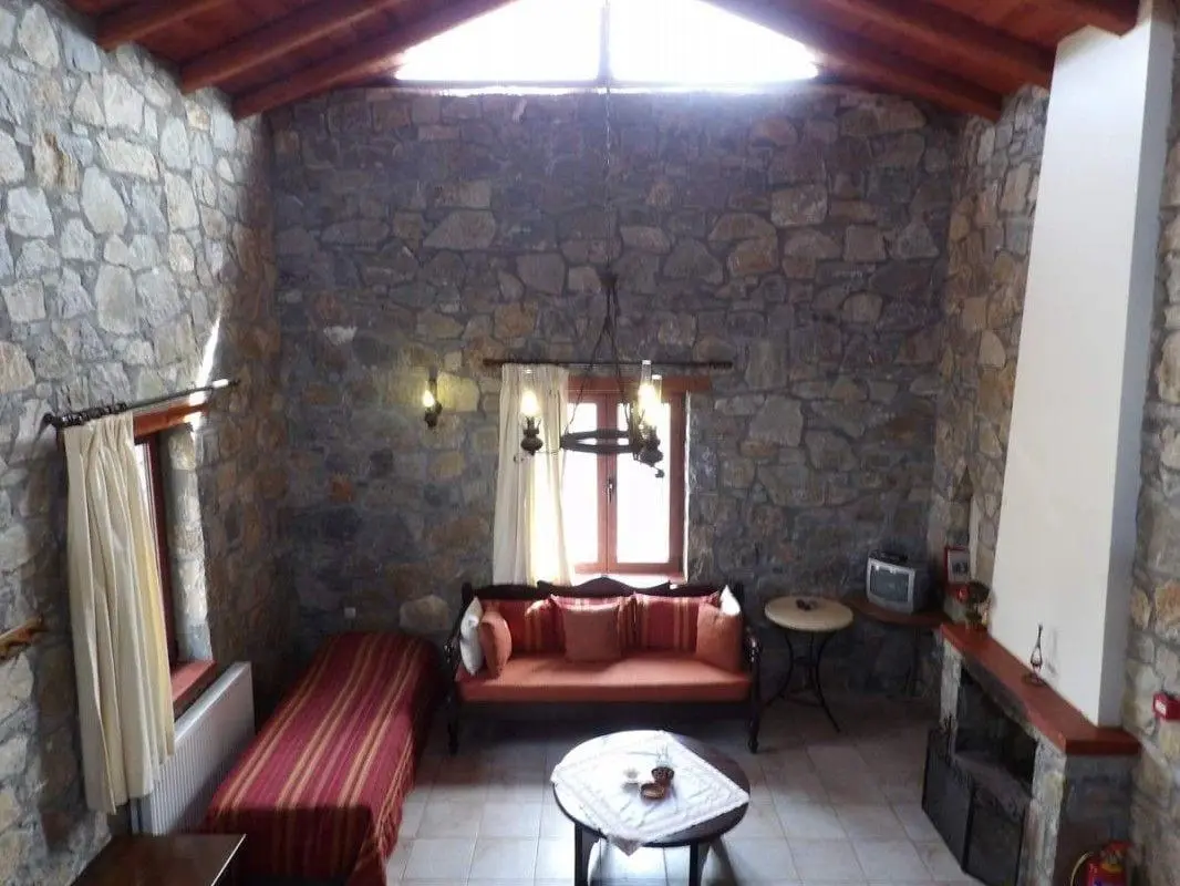 Arodamos Traditional Houses, Room