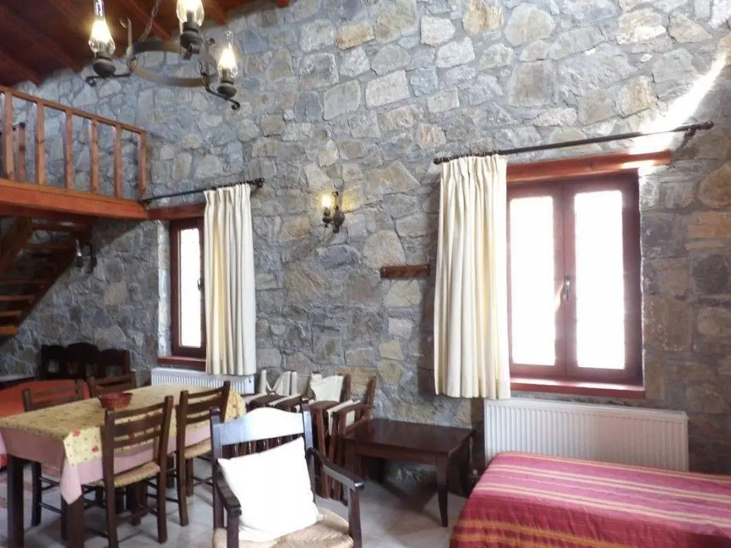 Arodamos Traditional Houses, Room