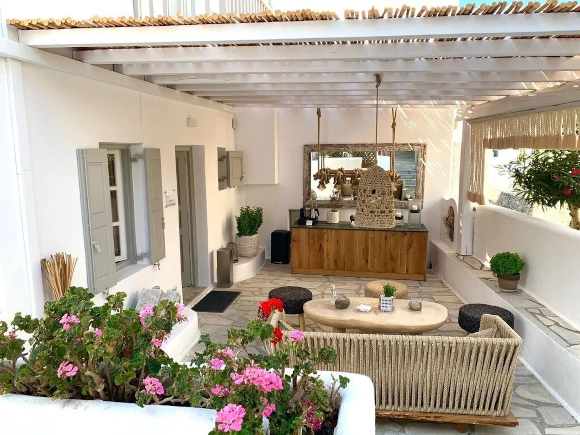 Island Mykonos Suites & Studios, Lobby
