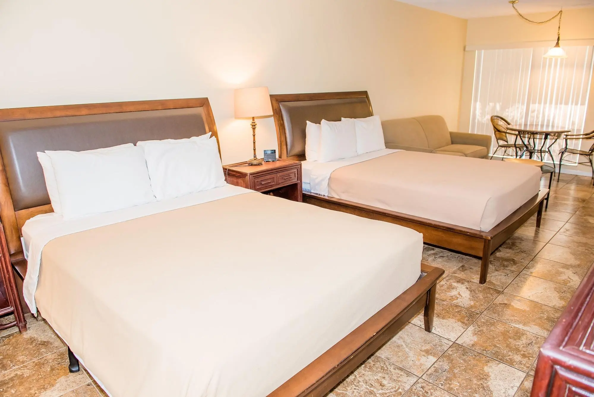 Ocean Lodge, Room