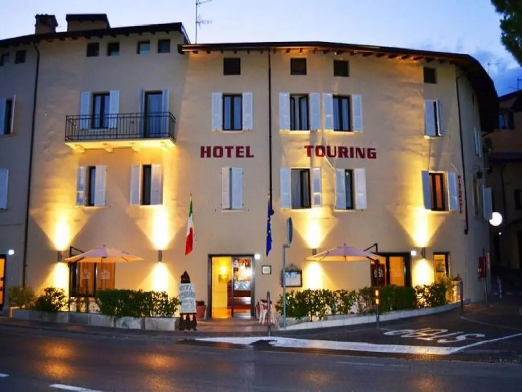 Hotel Touring Gardone Riviera, General view