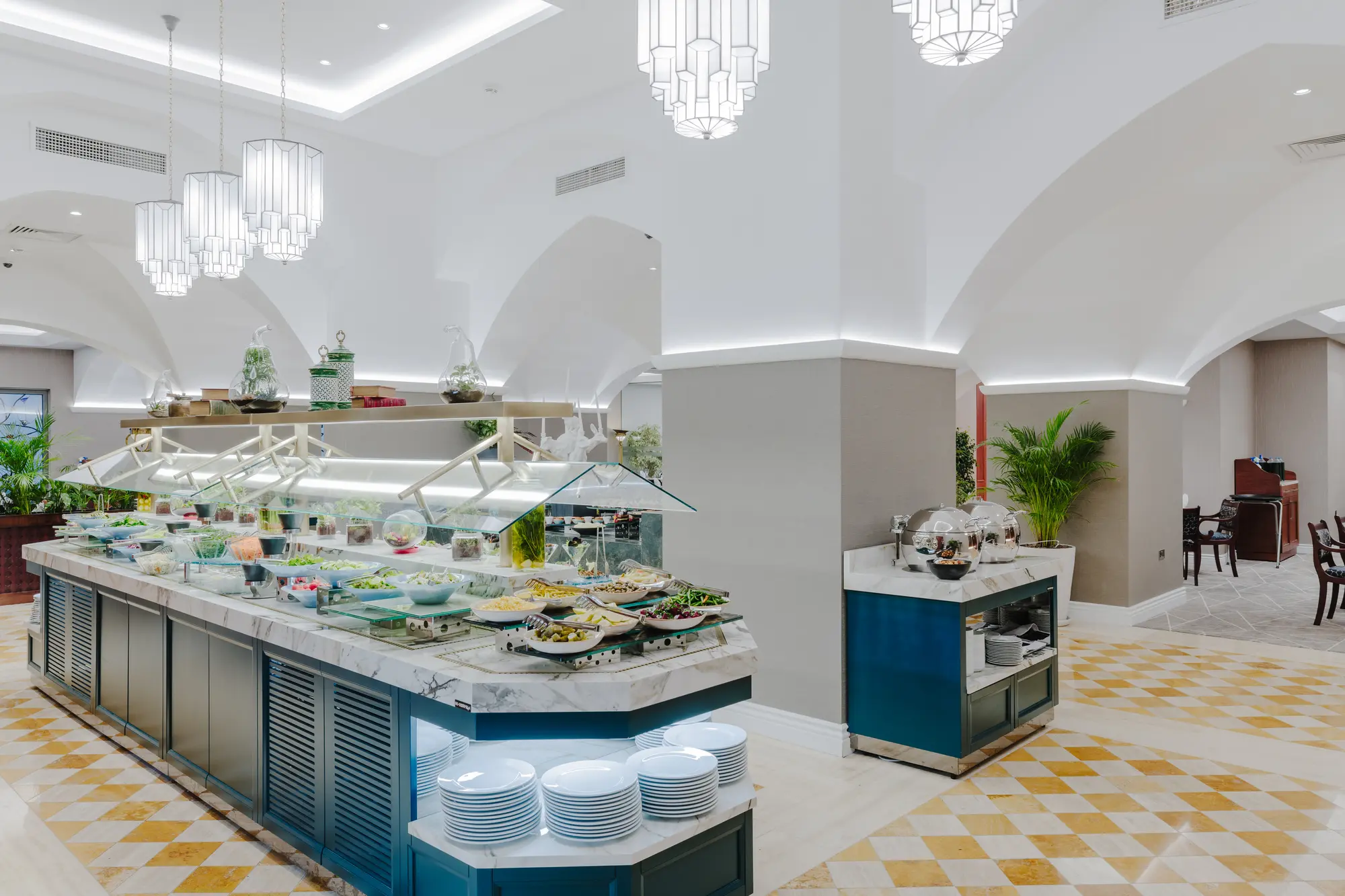 The Arkin Colony Hotel, Restaurant