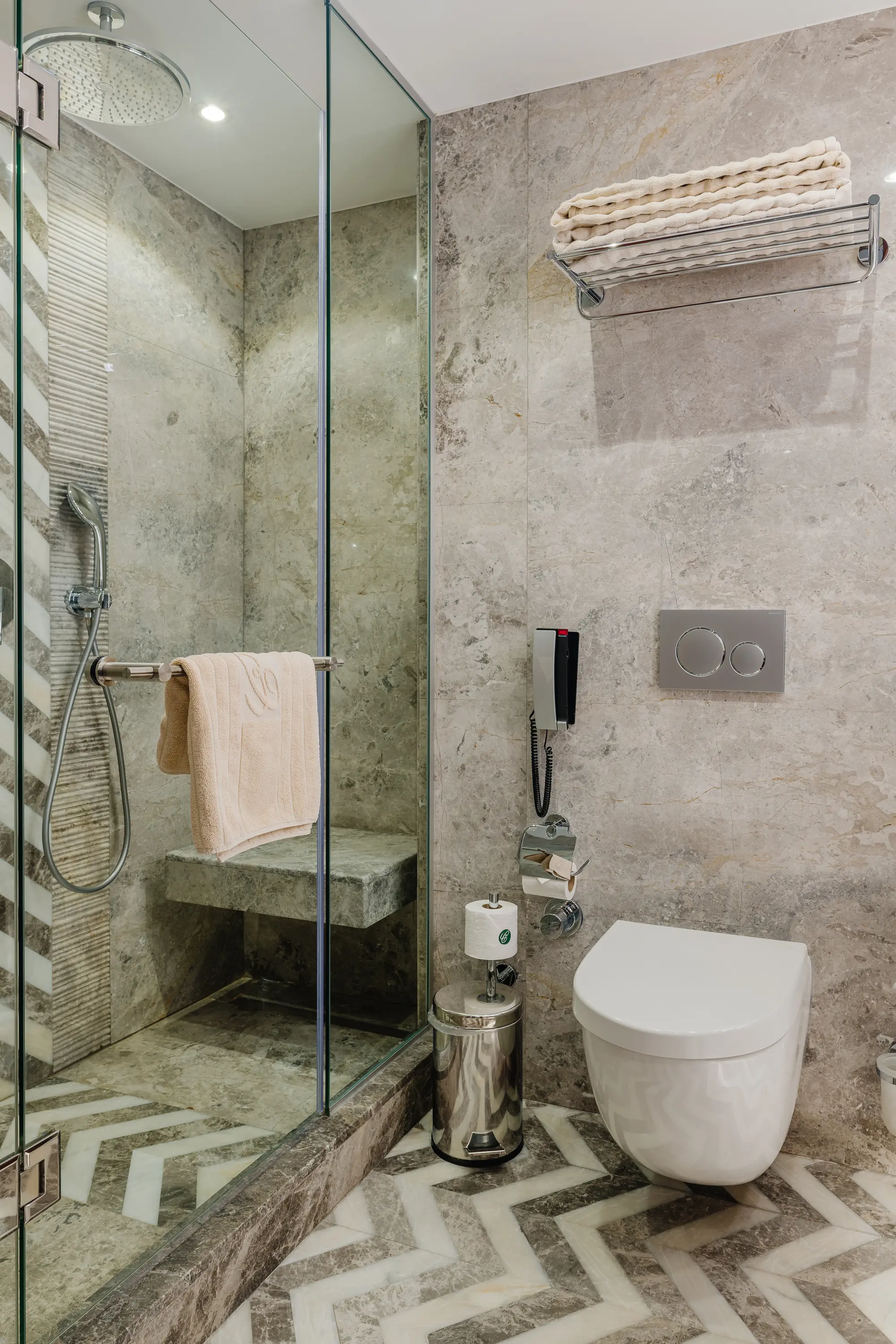 The Arkin Colony Hotel, Room