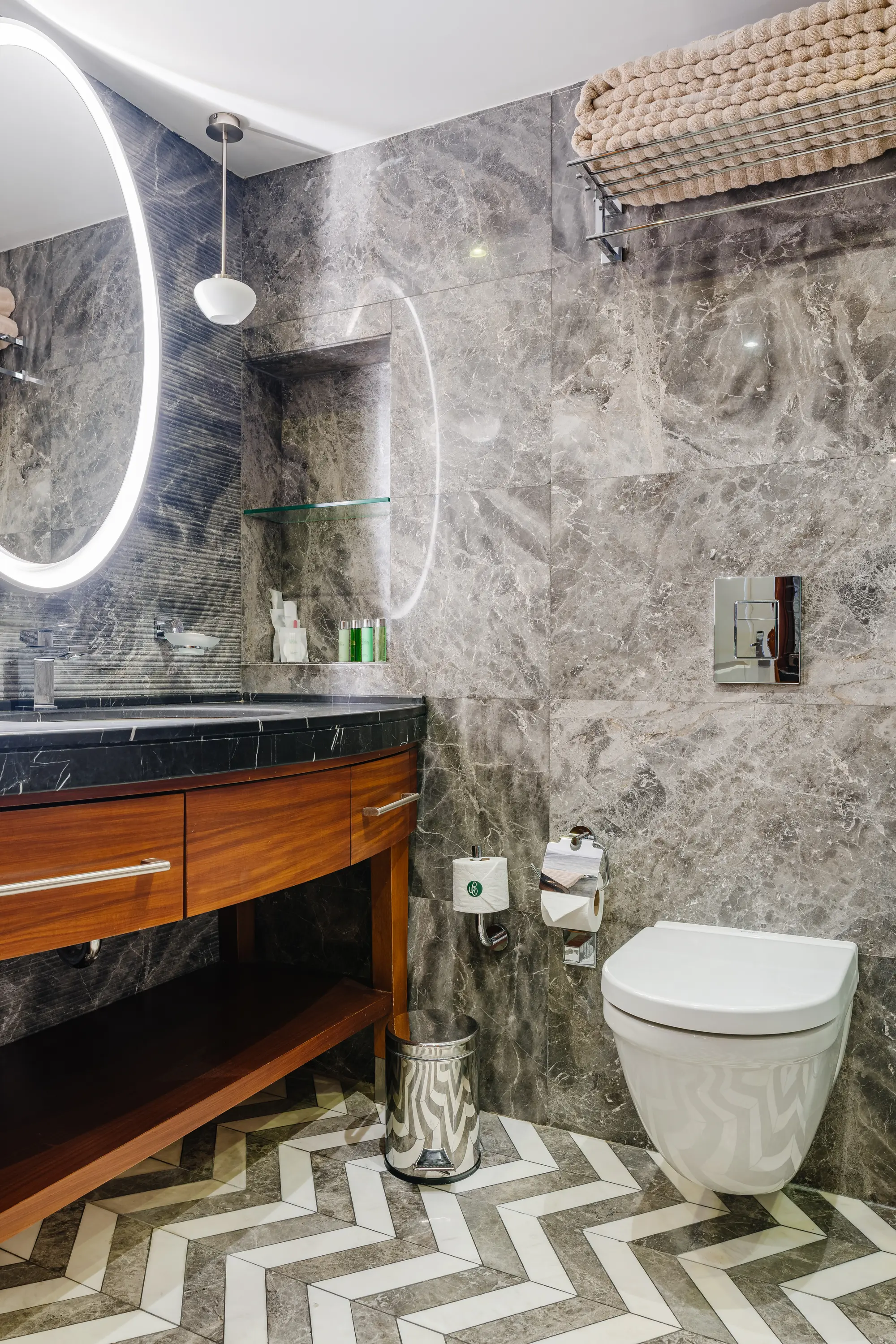The Arkin Colony Hotel, Room